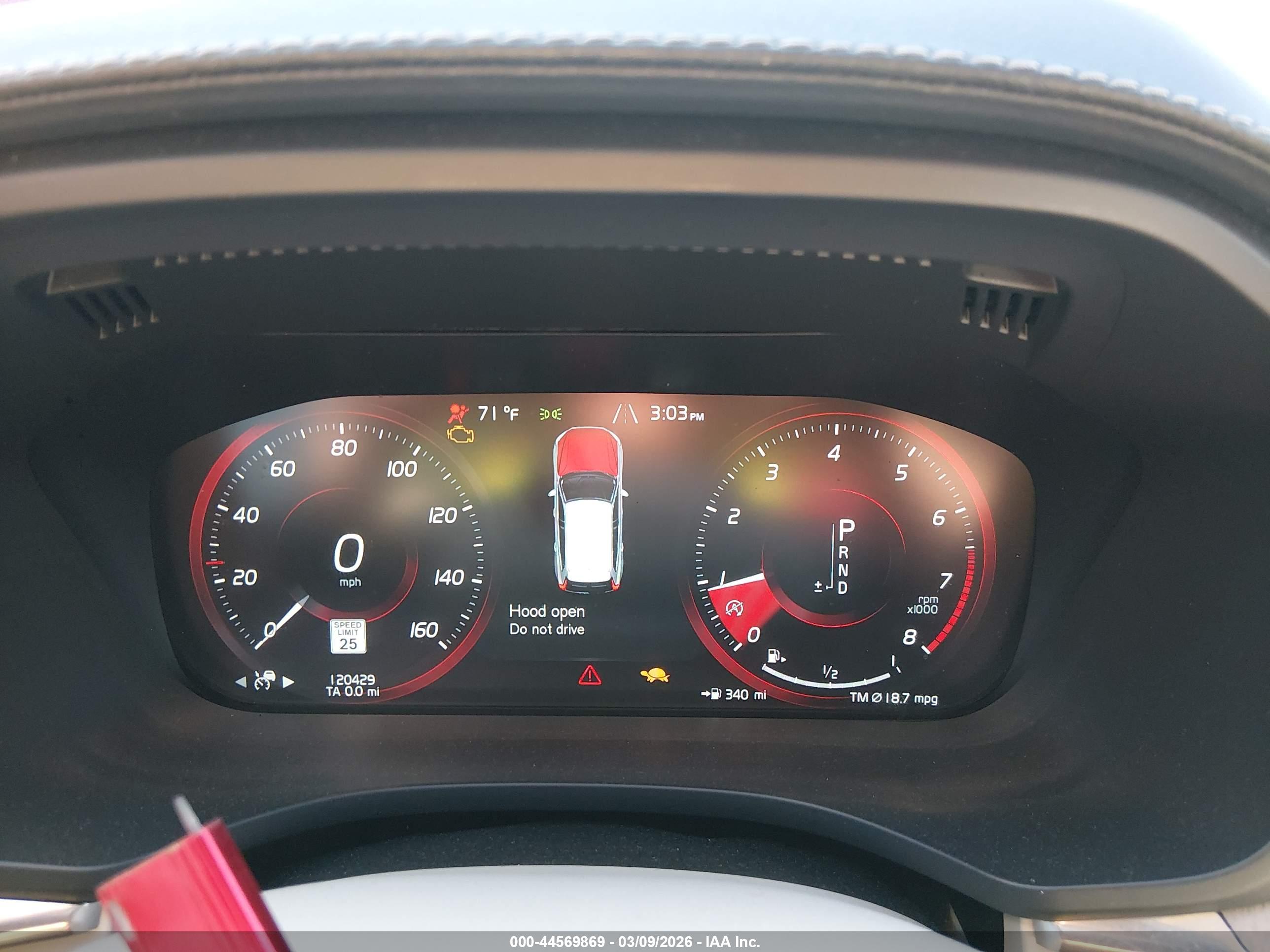 VOLVO XC60 image 7