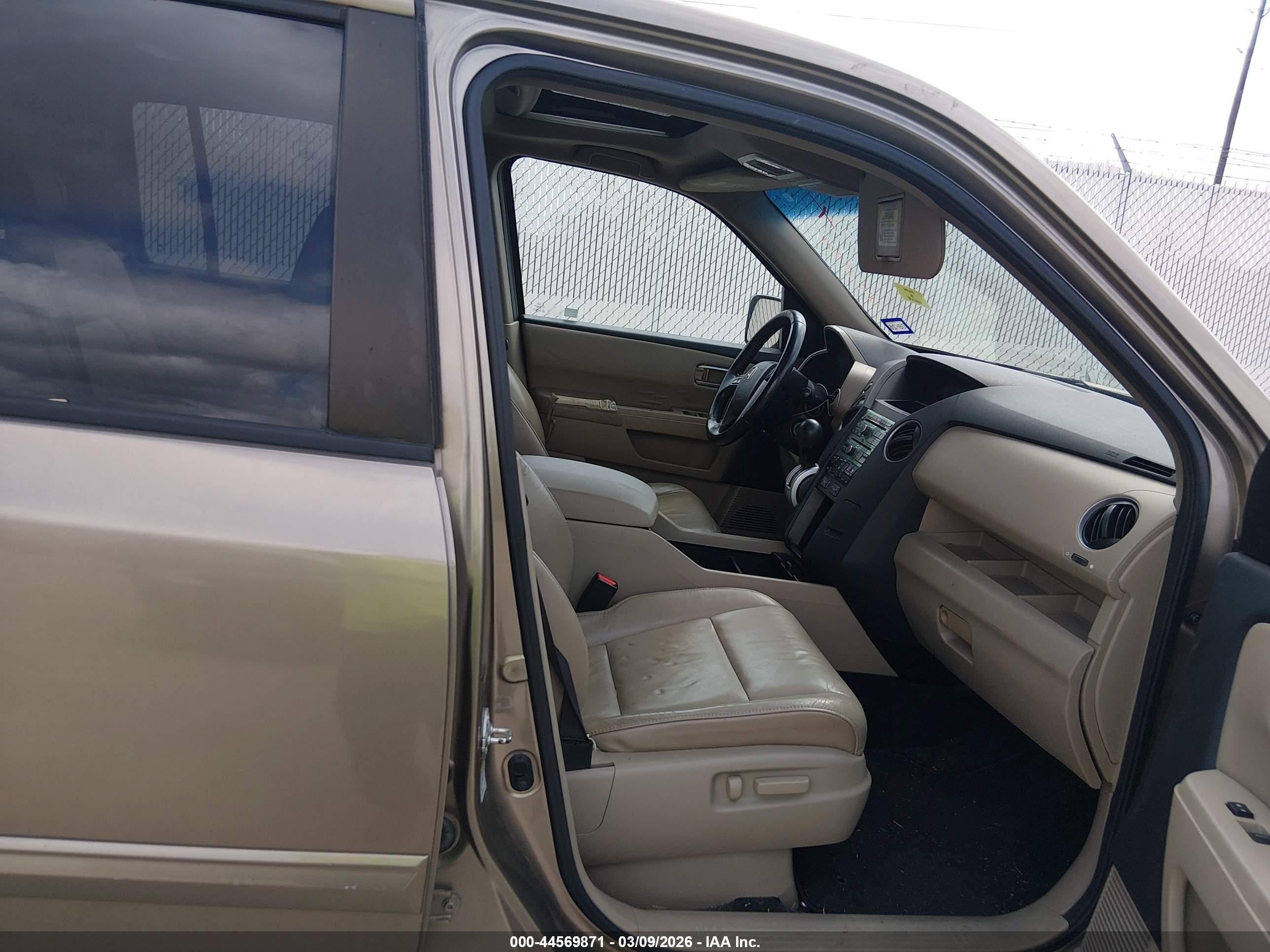 HONDA PILOT image 5