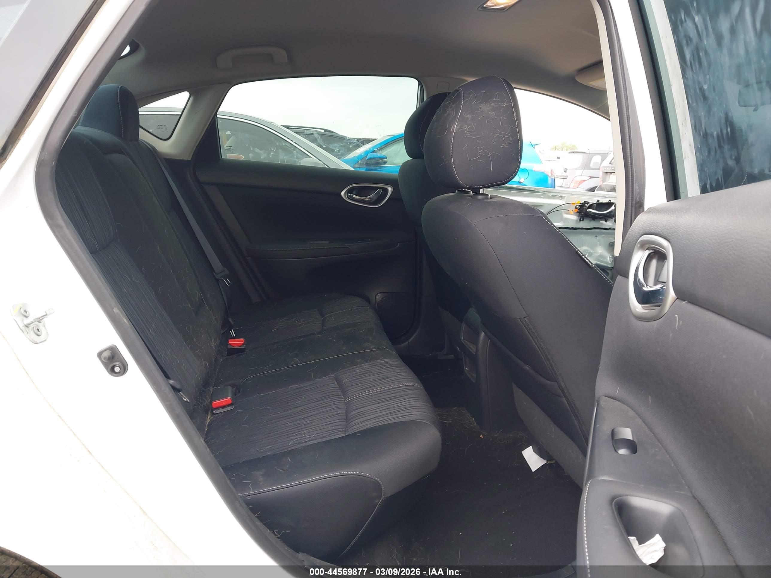 NISSAN SENTRA image 8