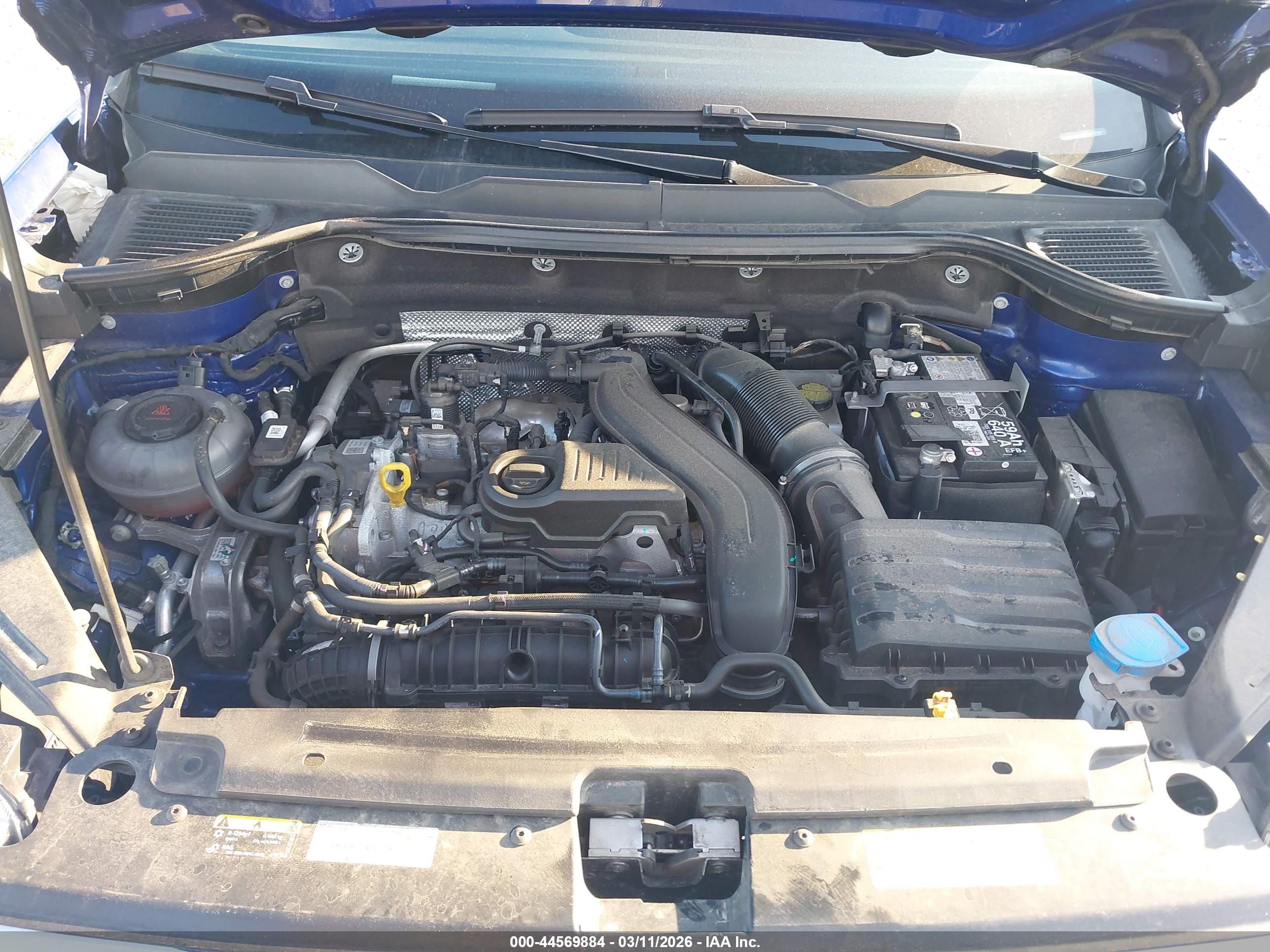 VOLKSWAGEN TAOS image 10