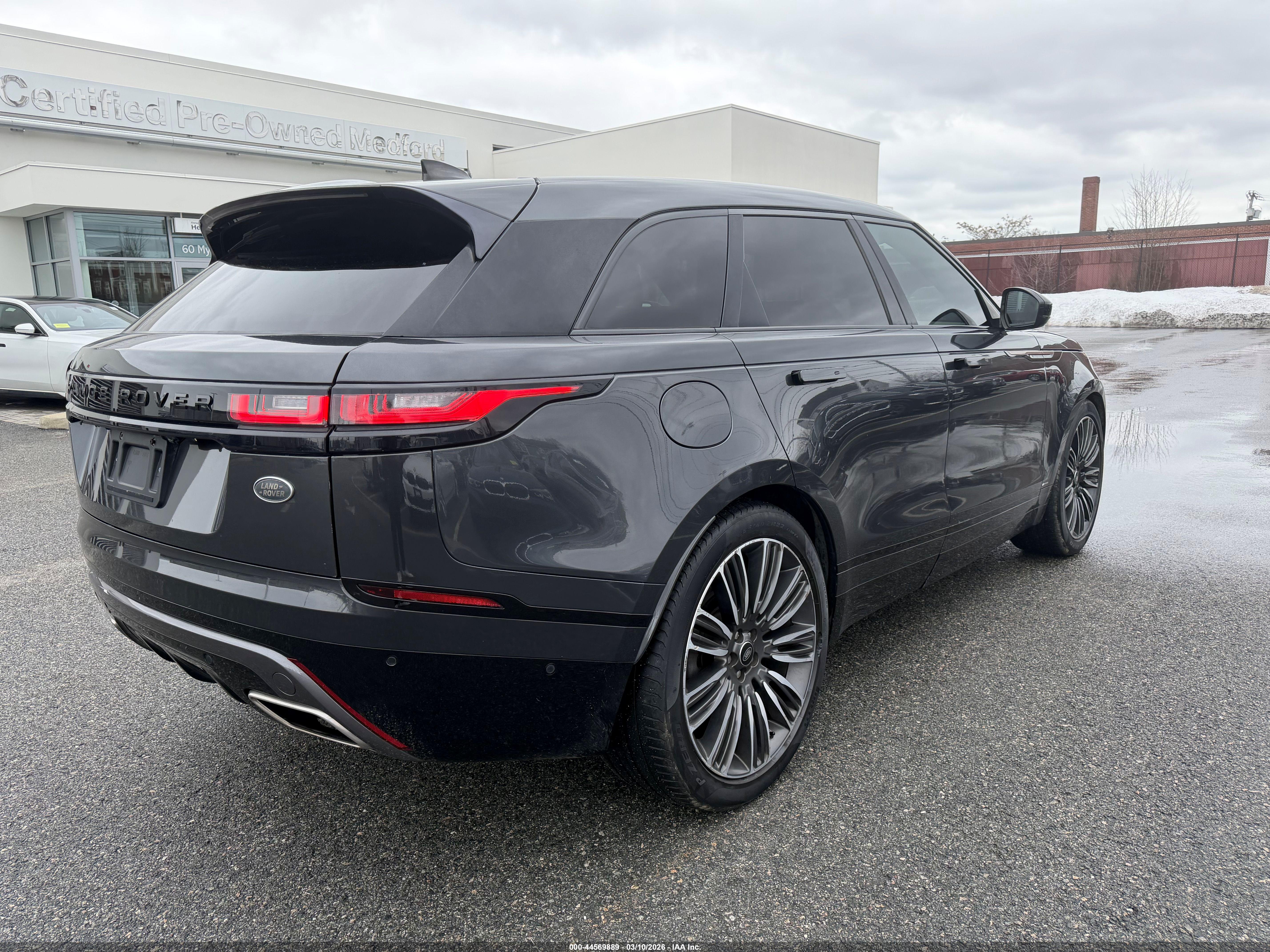LAND ROVER image 4