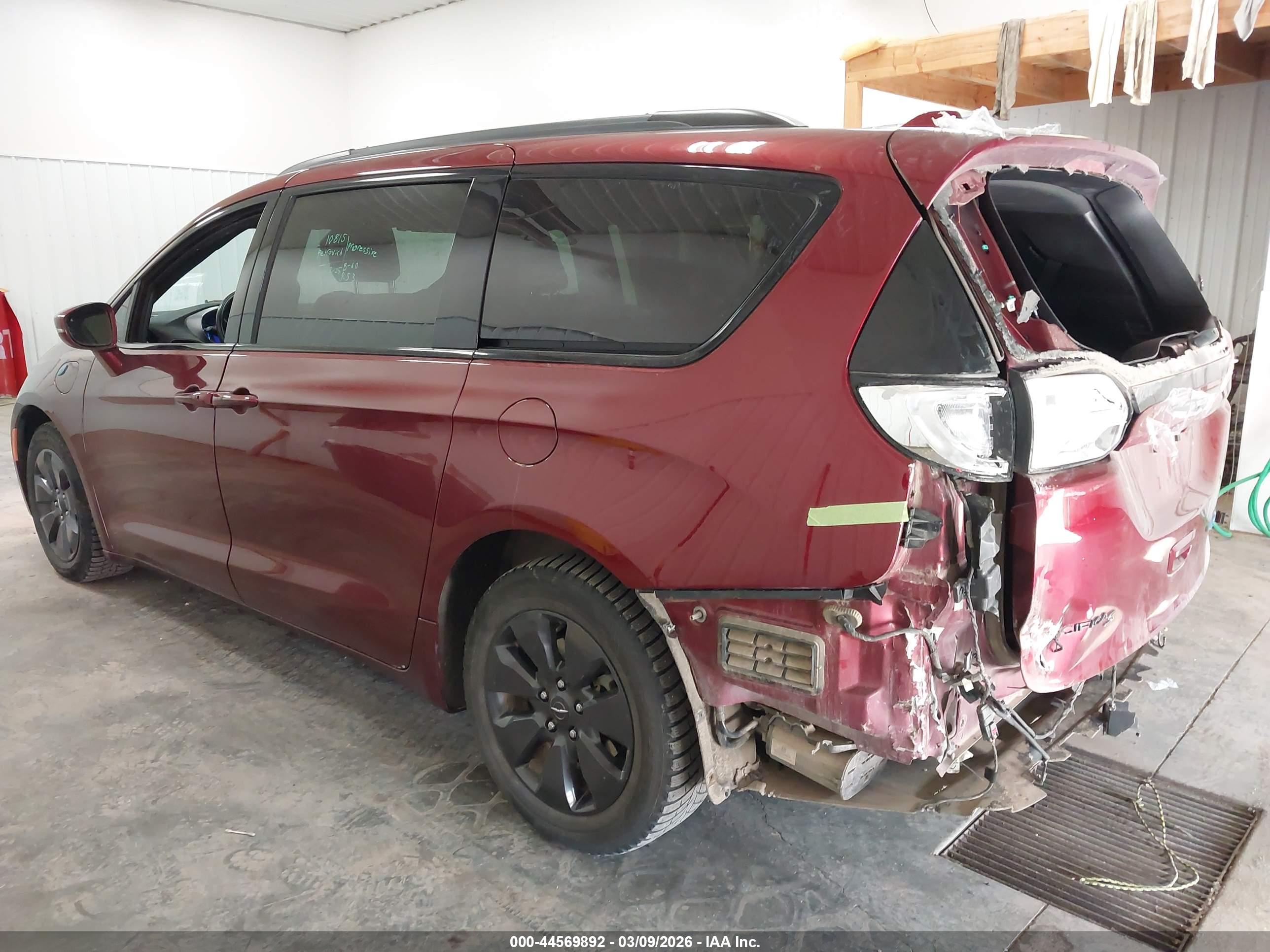 CHRYSLER PACIFICA image 3