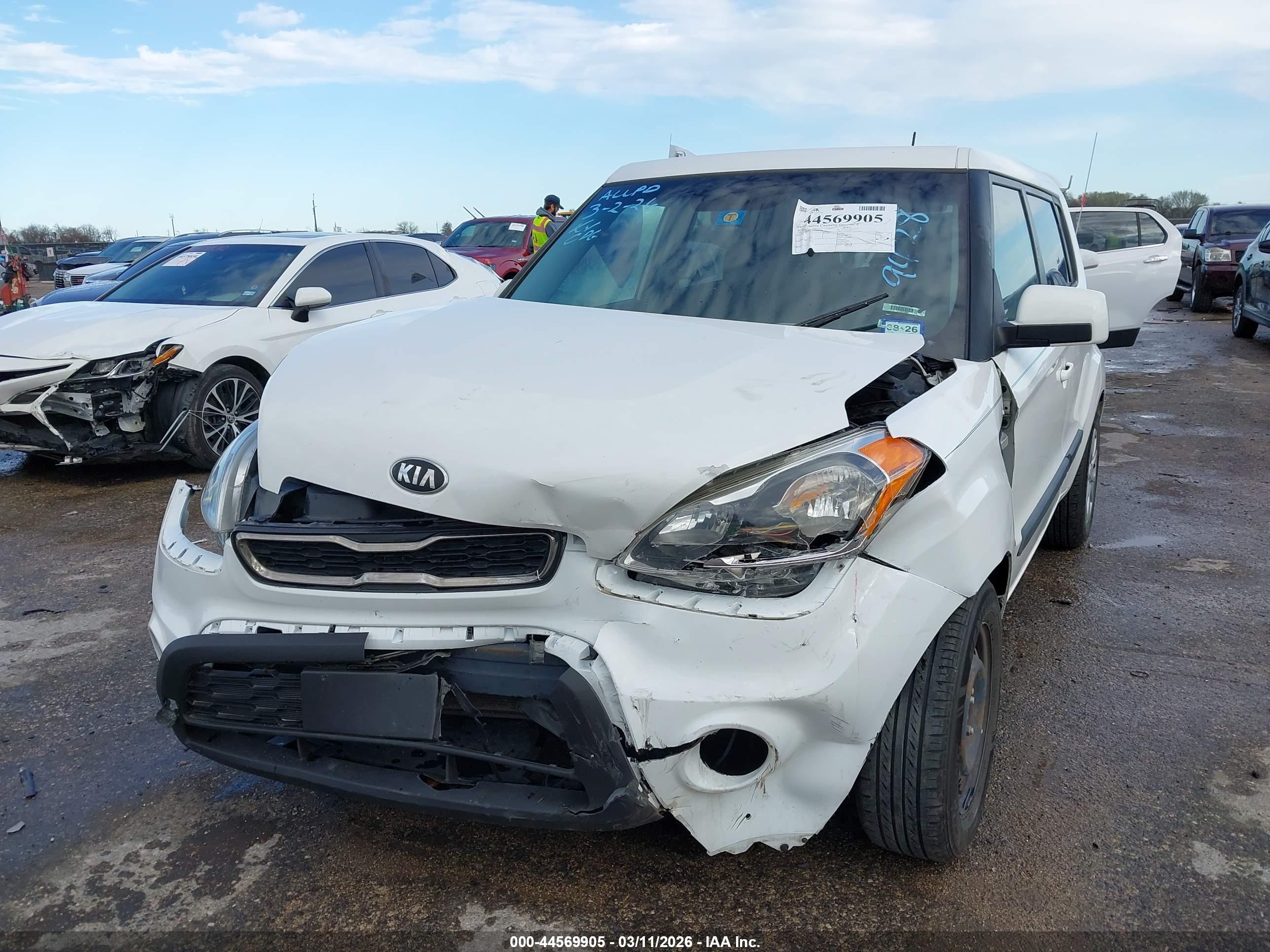KIA SOUL image 2