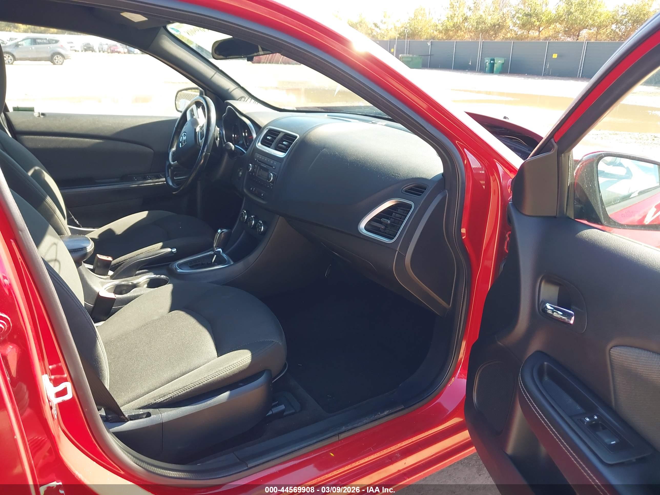 DODGE AVENGER image 5