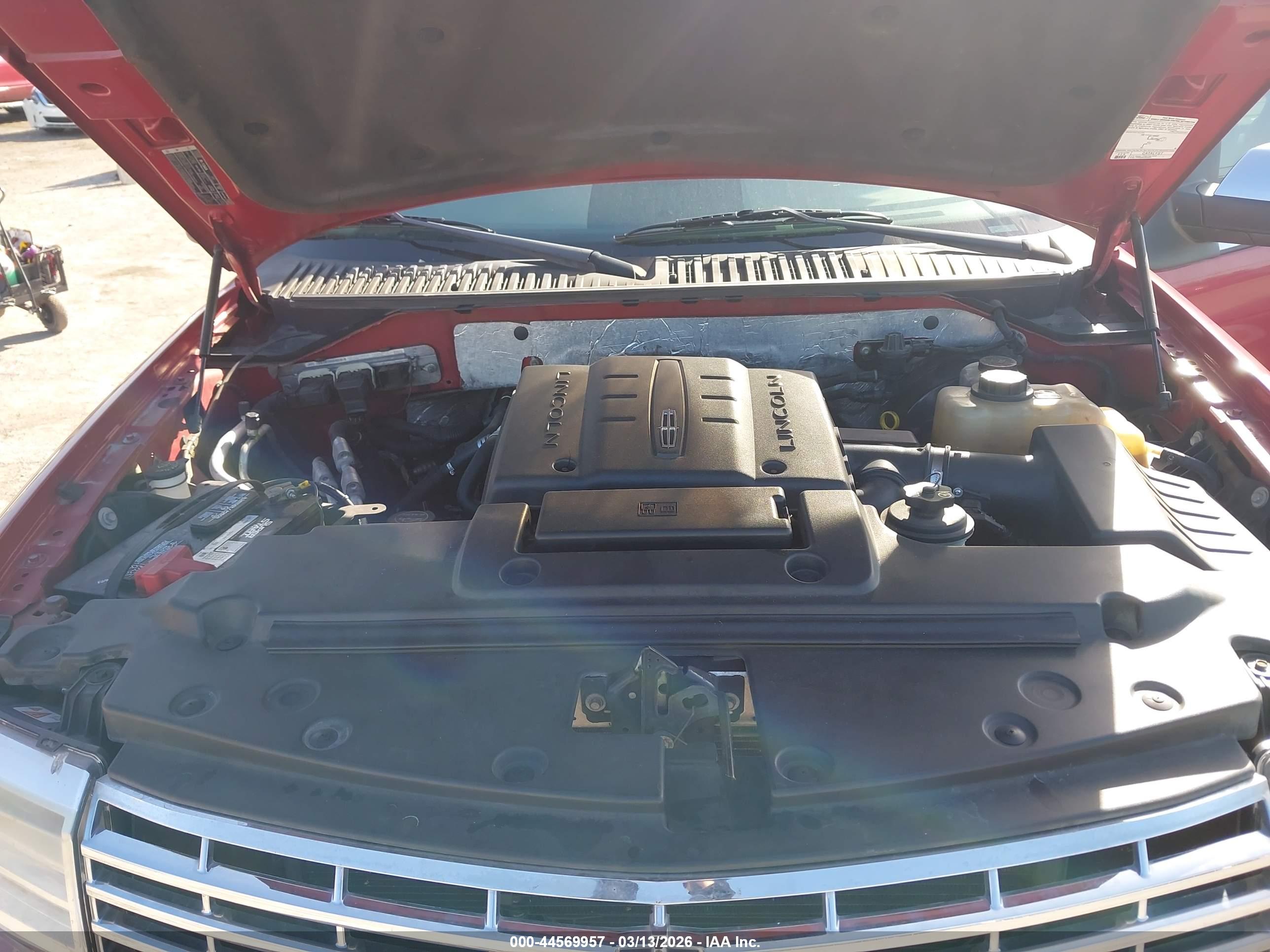 LINCOLN NAVIGATOR image 10