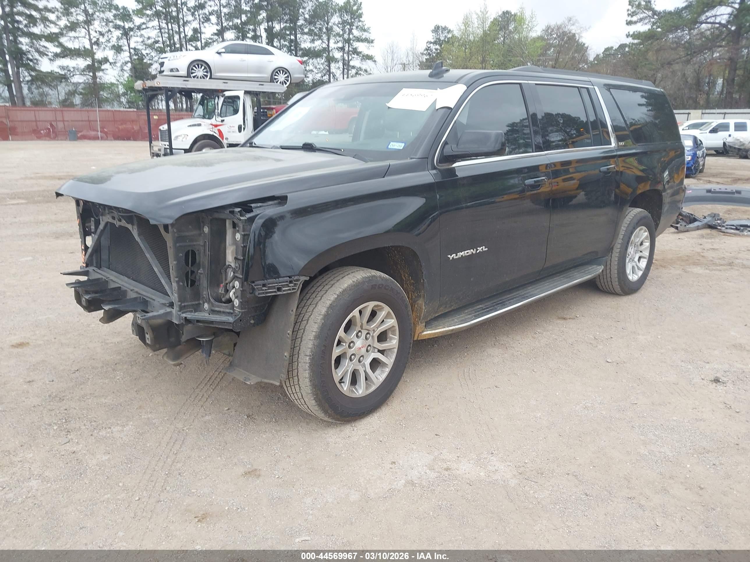 GMC YUKON image 2
