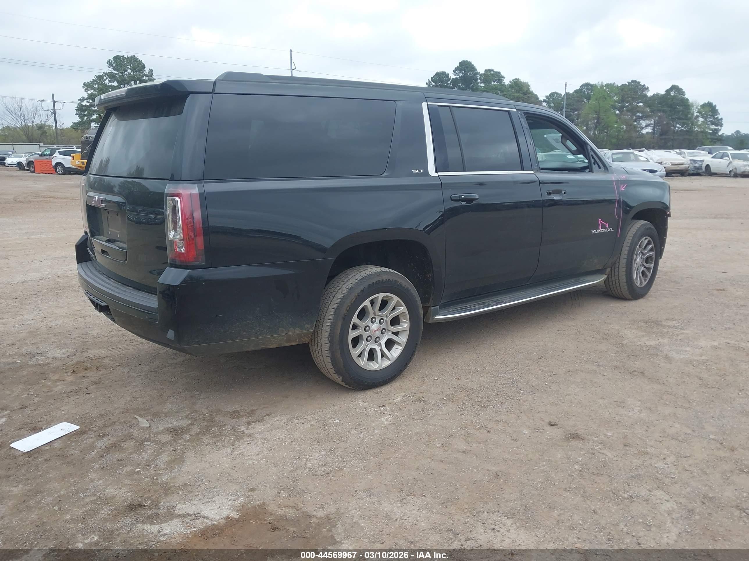 GMC YUKON image 4