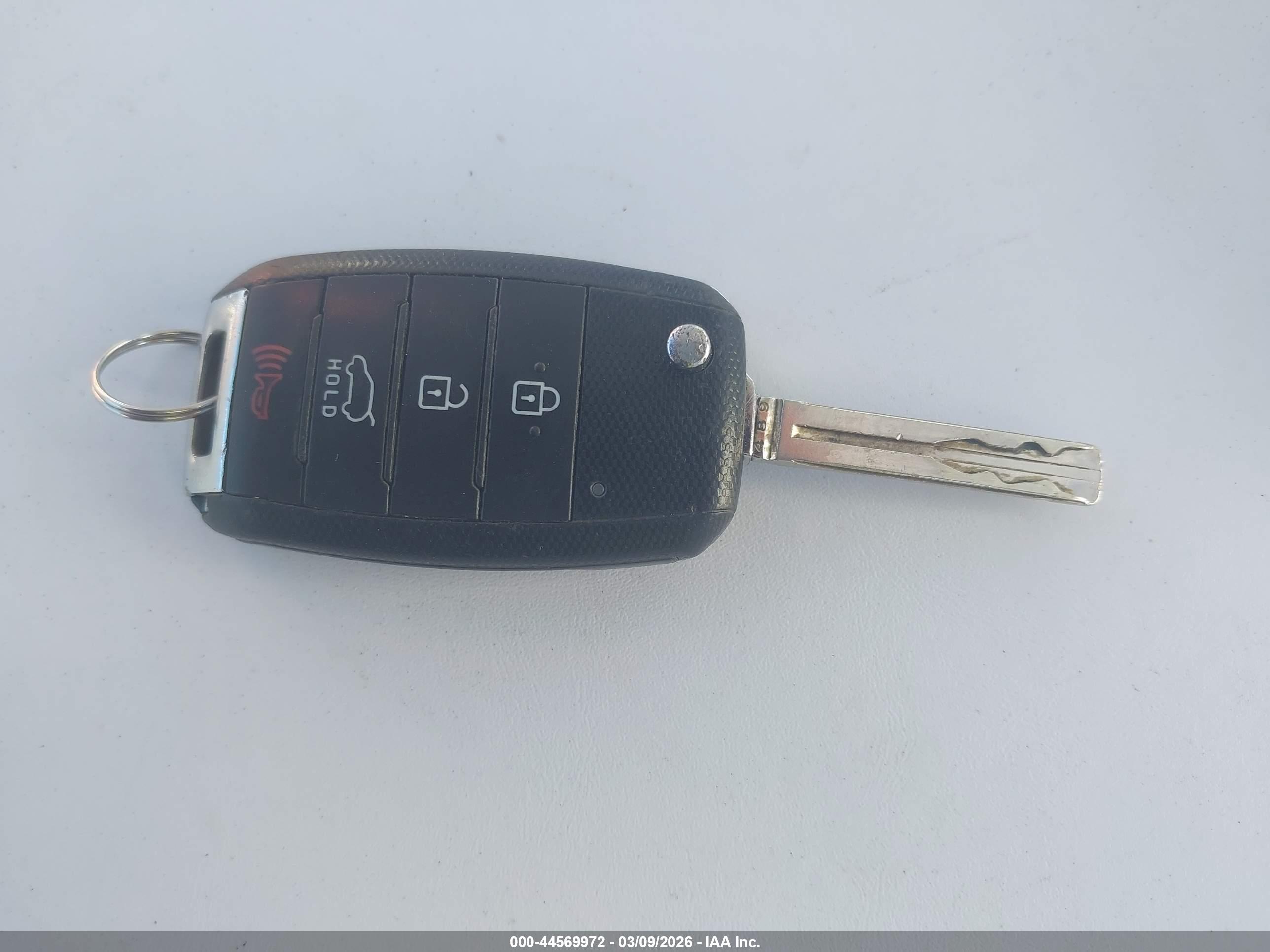 KIA SORENTO image 11