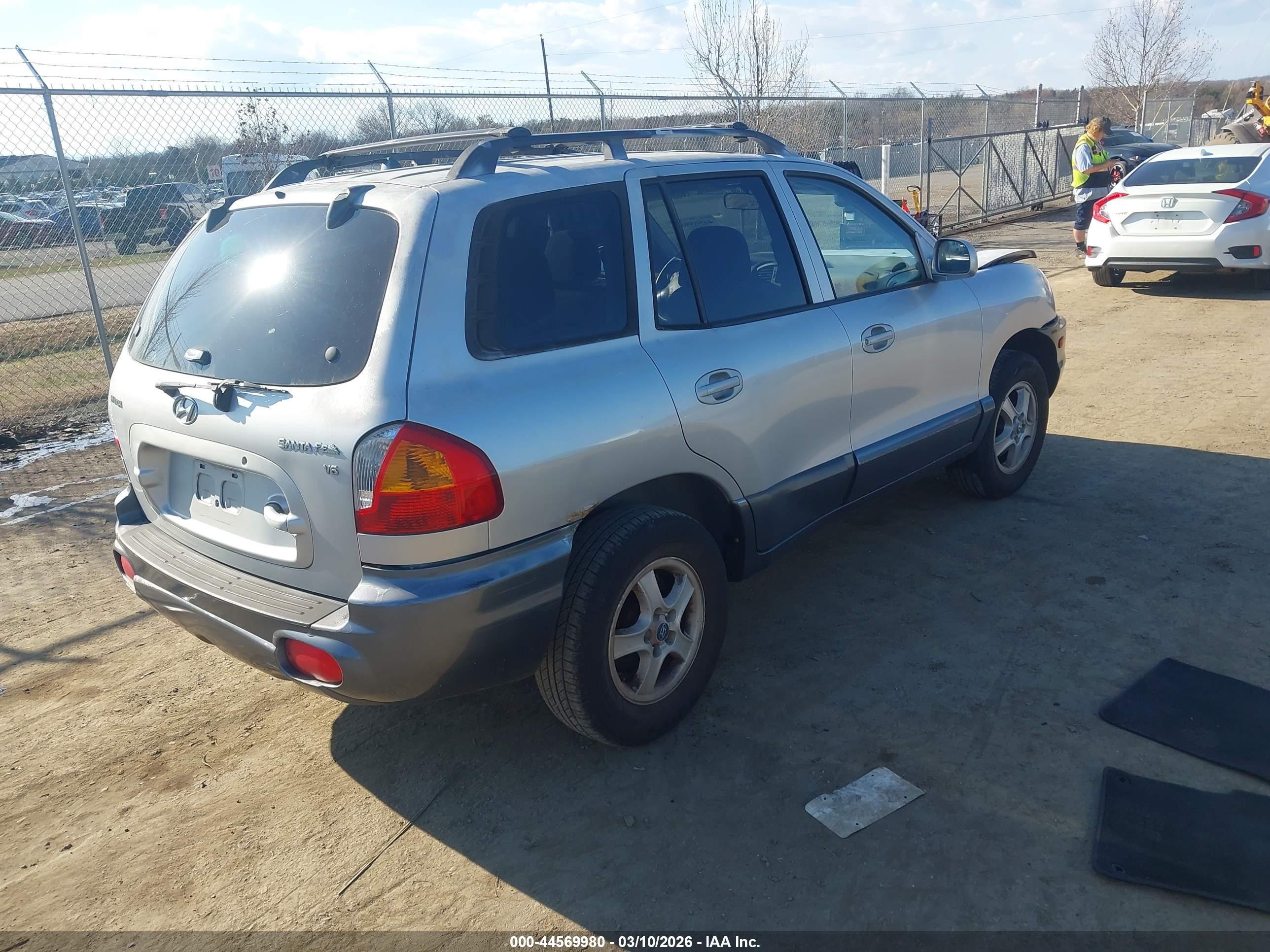 HYUNDAI SANTA image 4