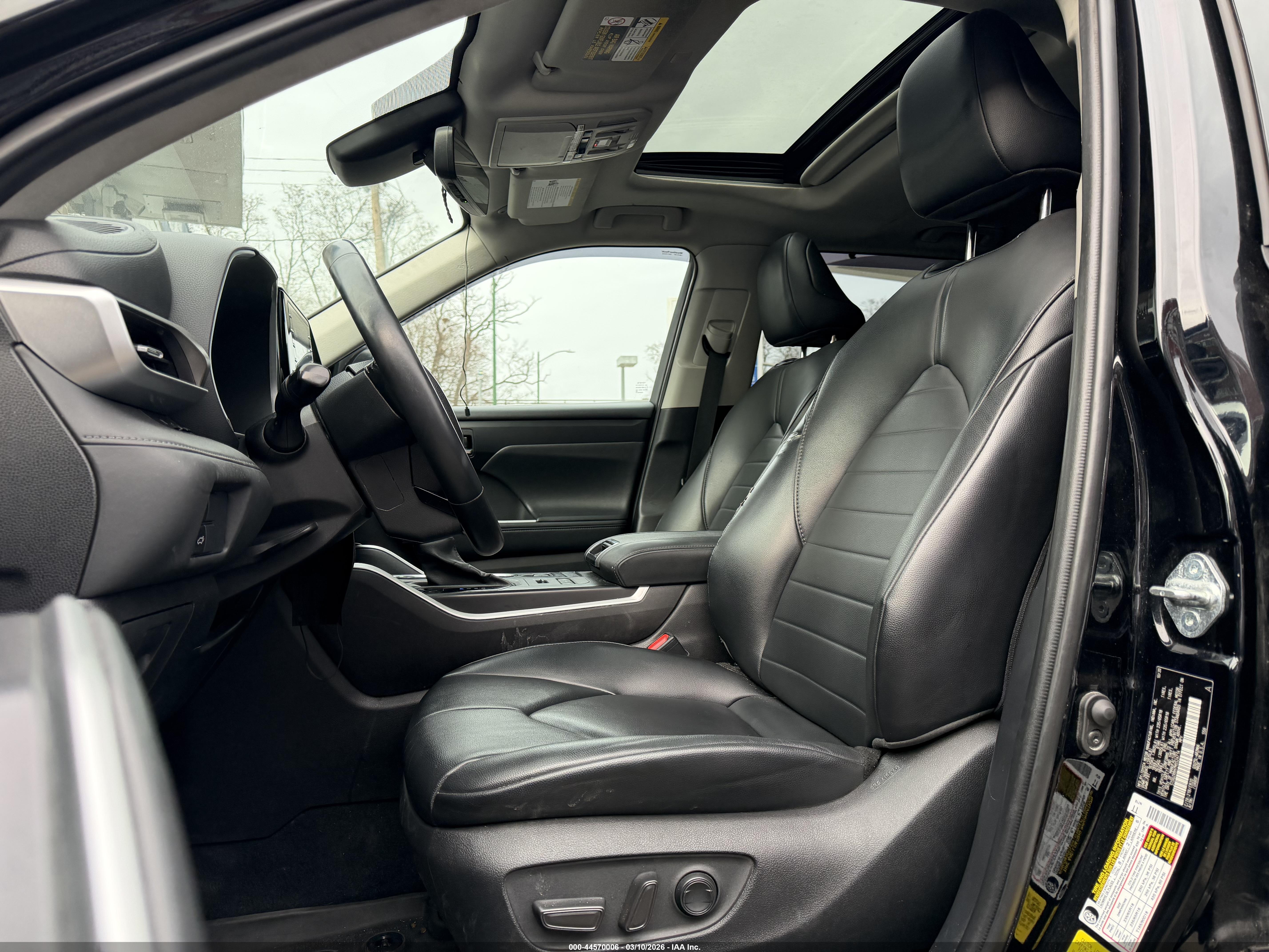 TOYOTA HIGHLANDER image 5