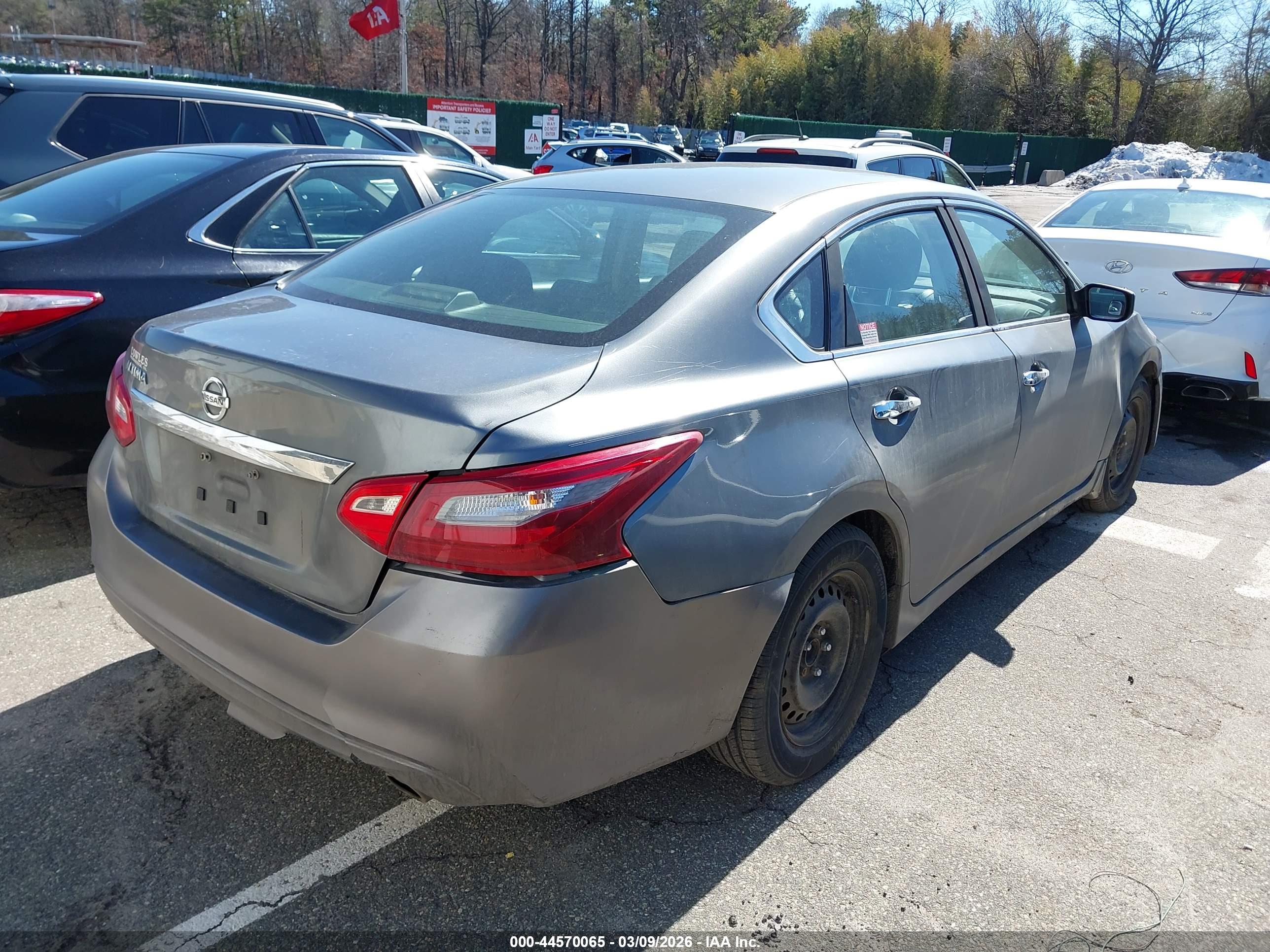 NISSAN ALTIMA image 4