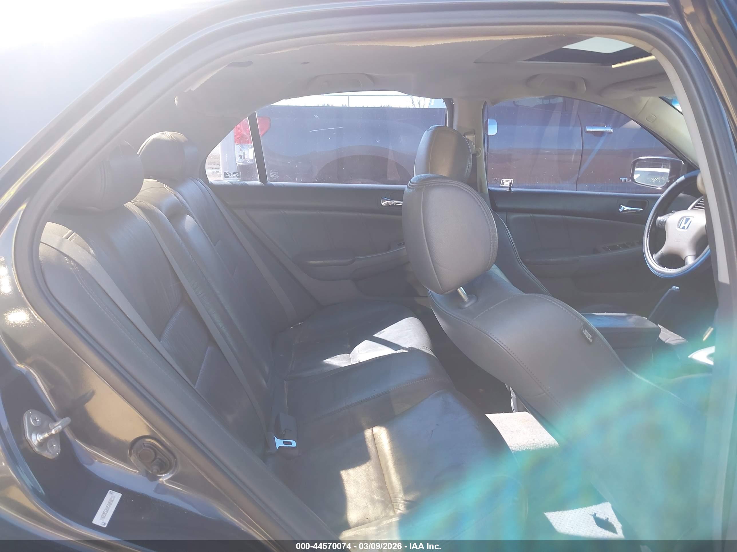 HONDA ACCORD image 8