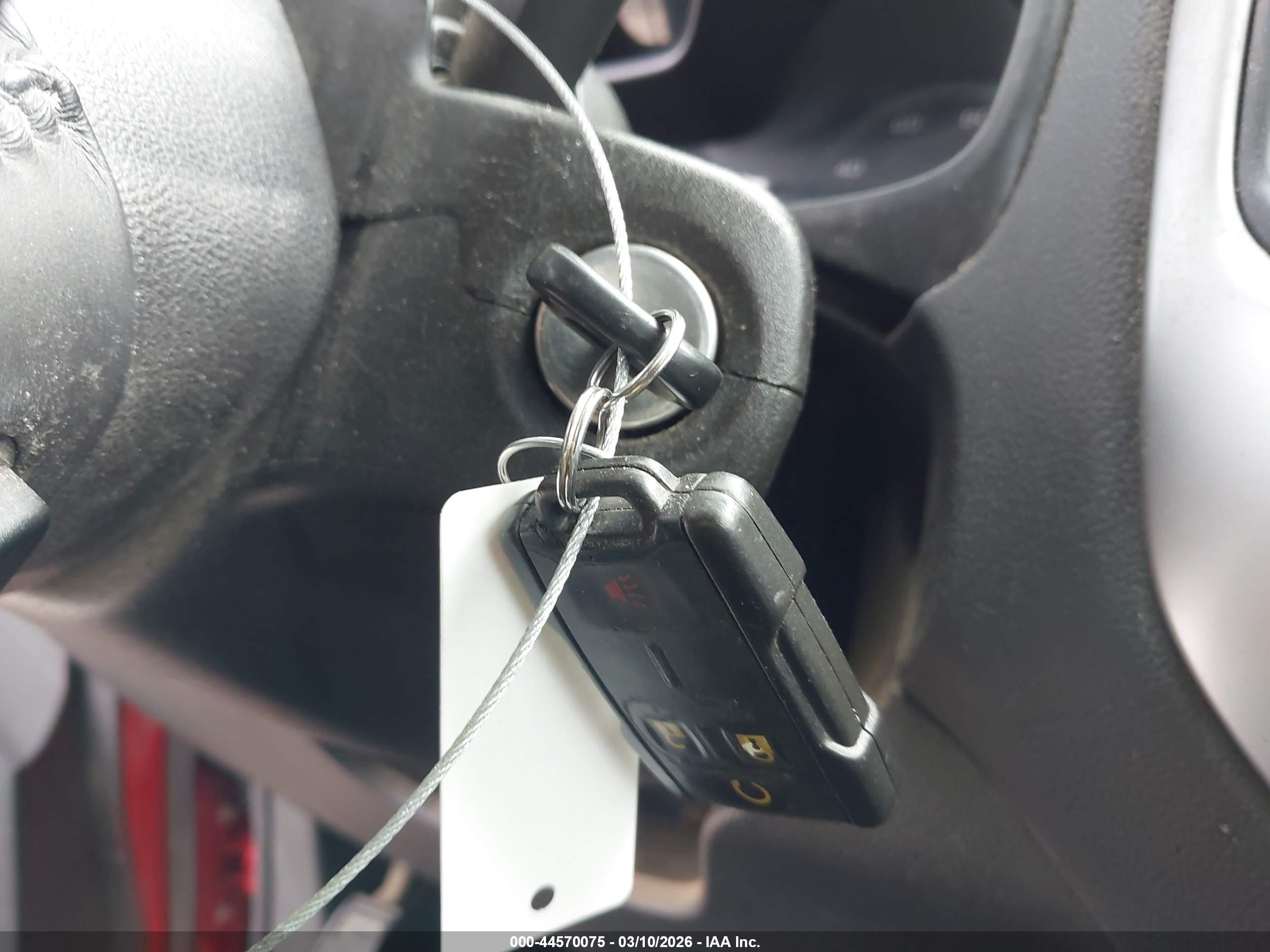 CHEVROLET COLORADO image 11