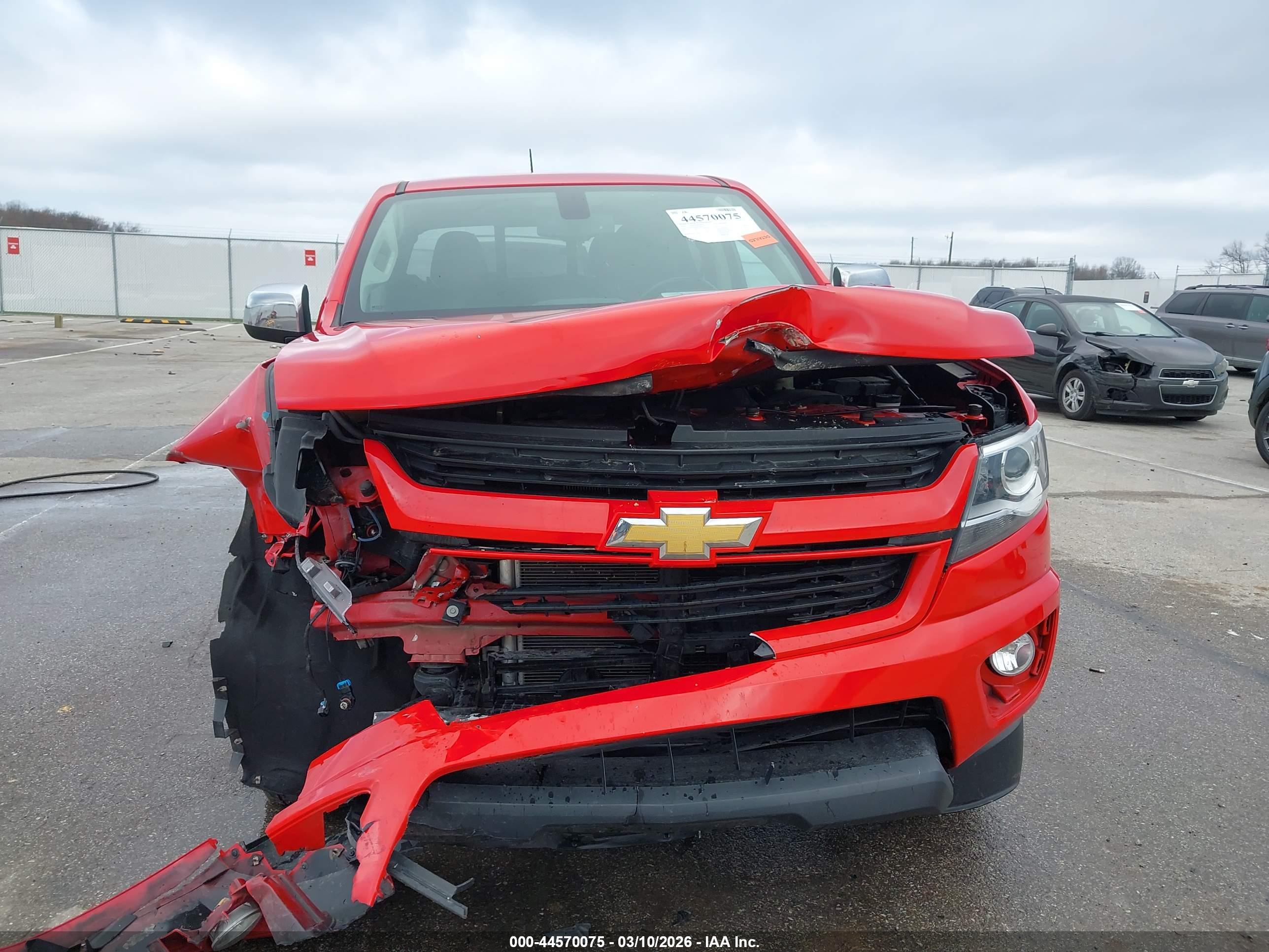 CHEVROLET COLORADO image 6