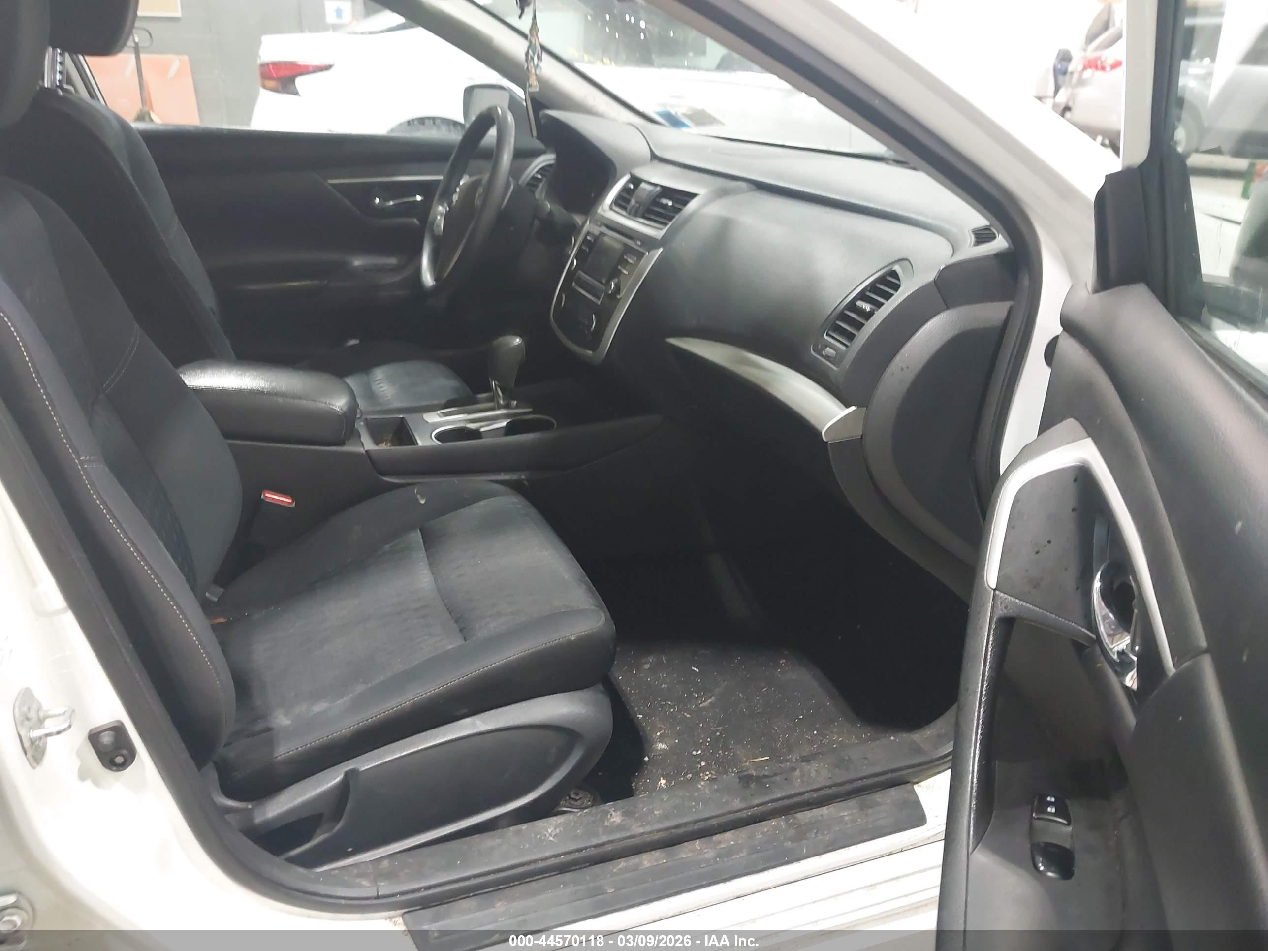 NISSAN ALTIMA image 5