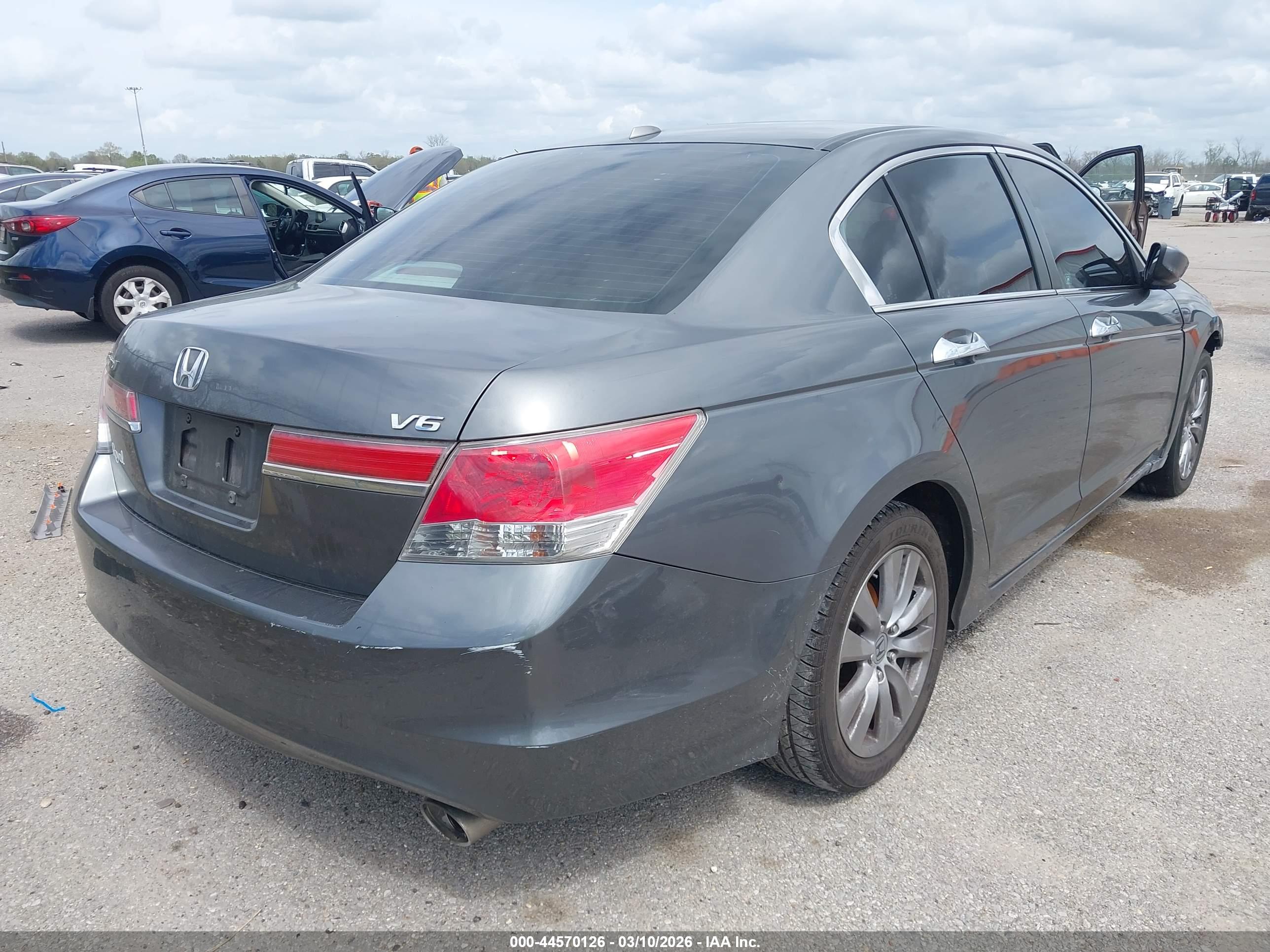 HONDA ACCORD image 4