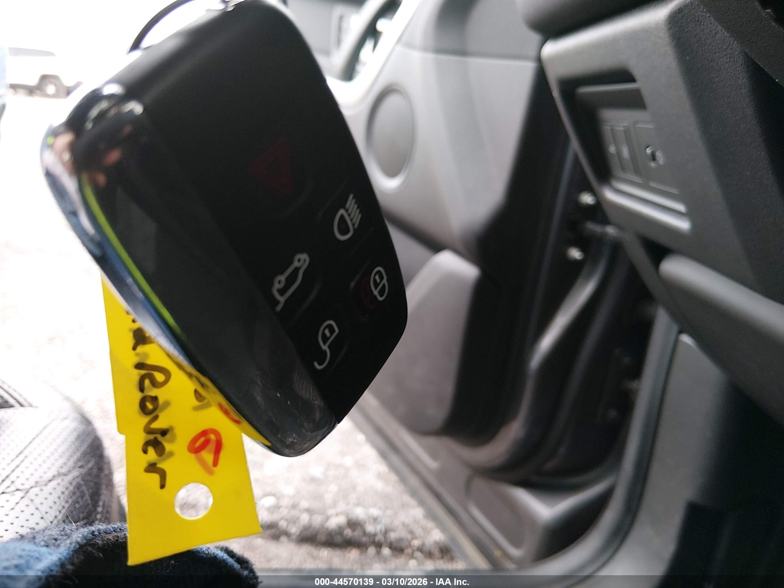 LAND ROVER image 11