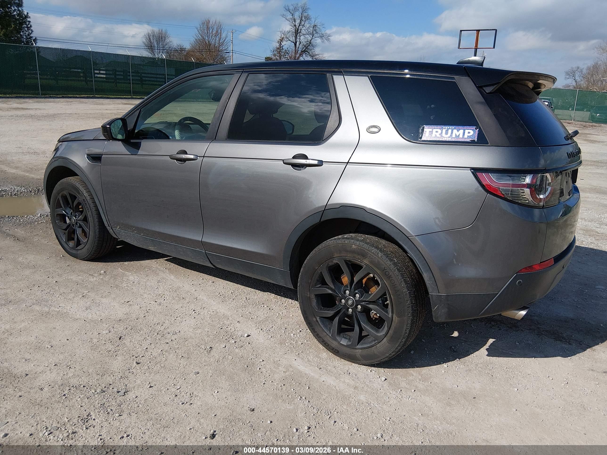 LAND ROVER image 3