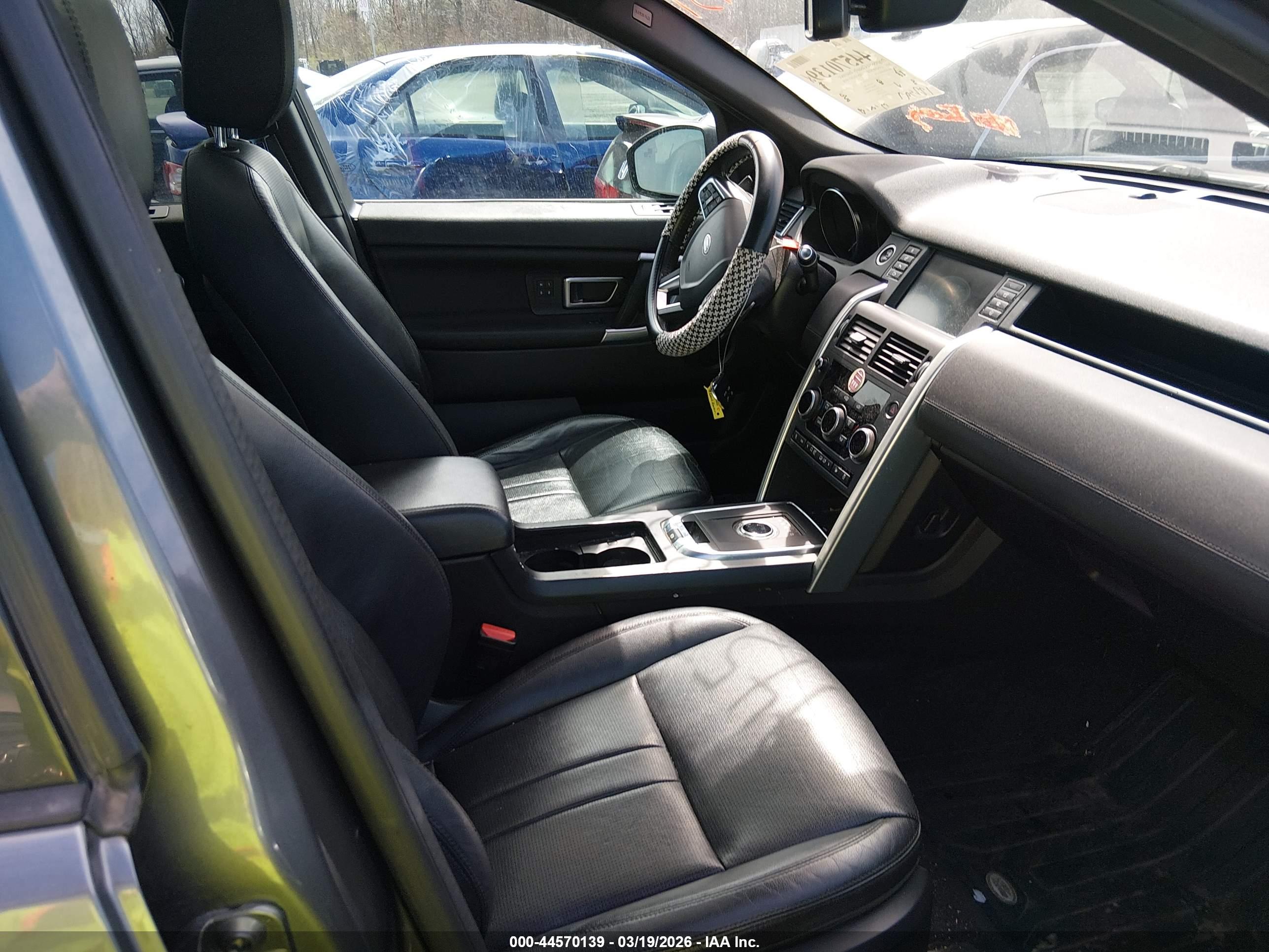 LAND ROVER image 5