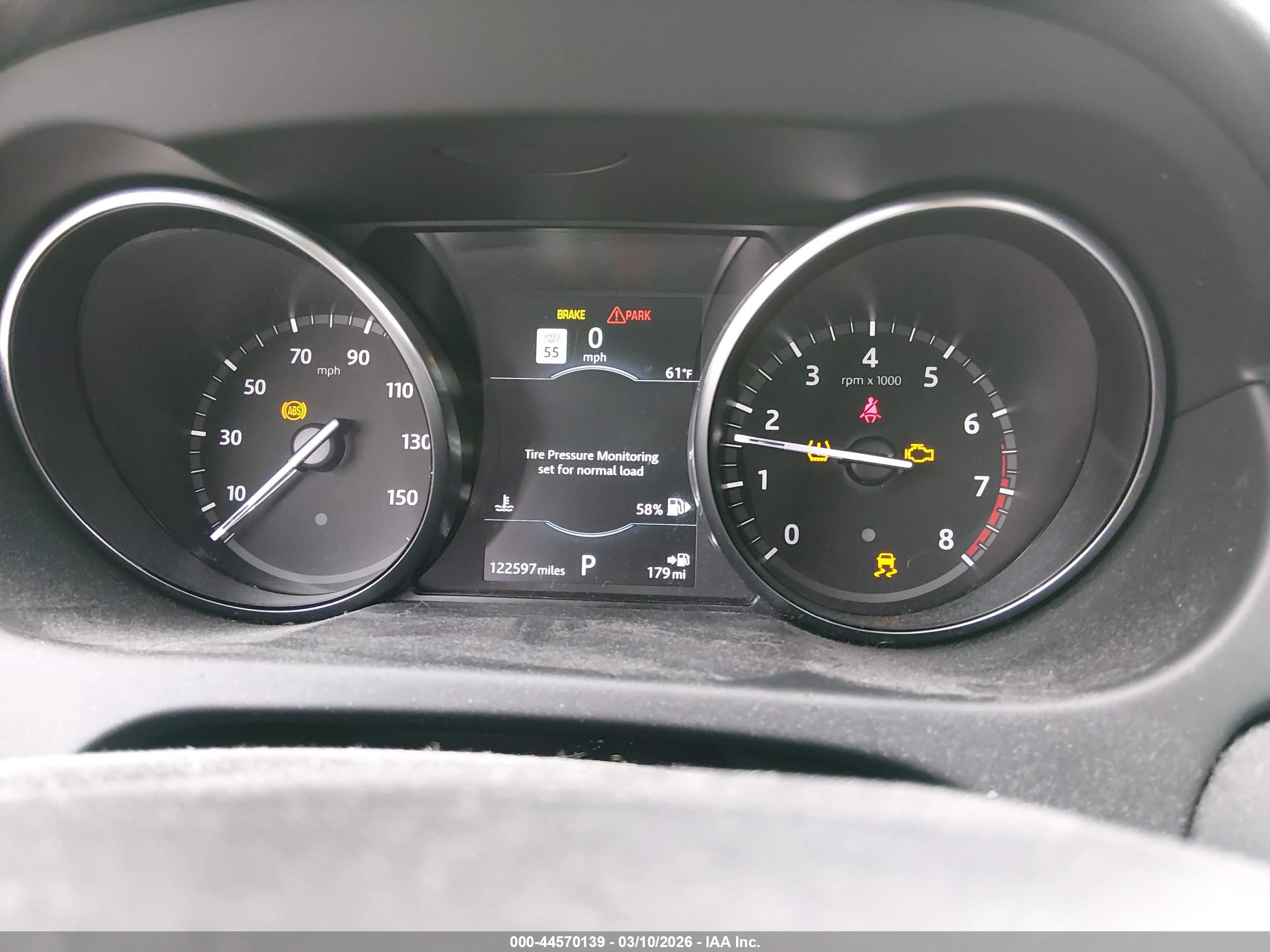 LAND ROVER image 7