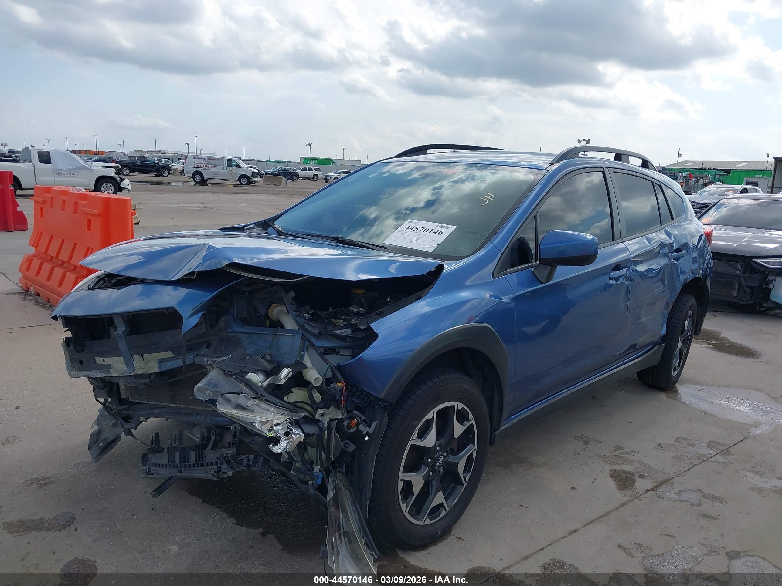 SUBARU CROSSTREK image 2
