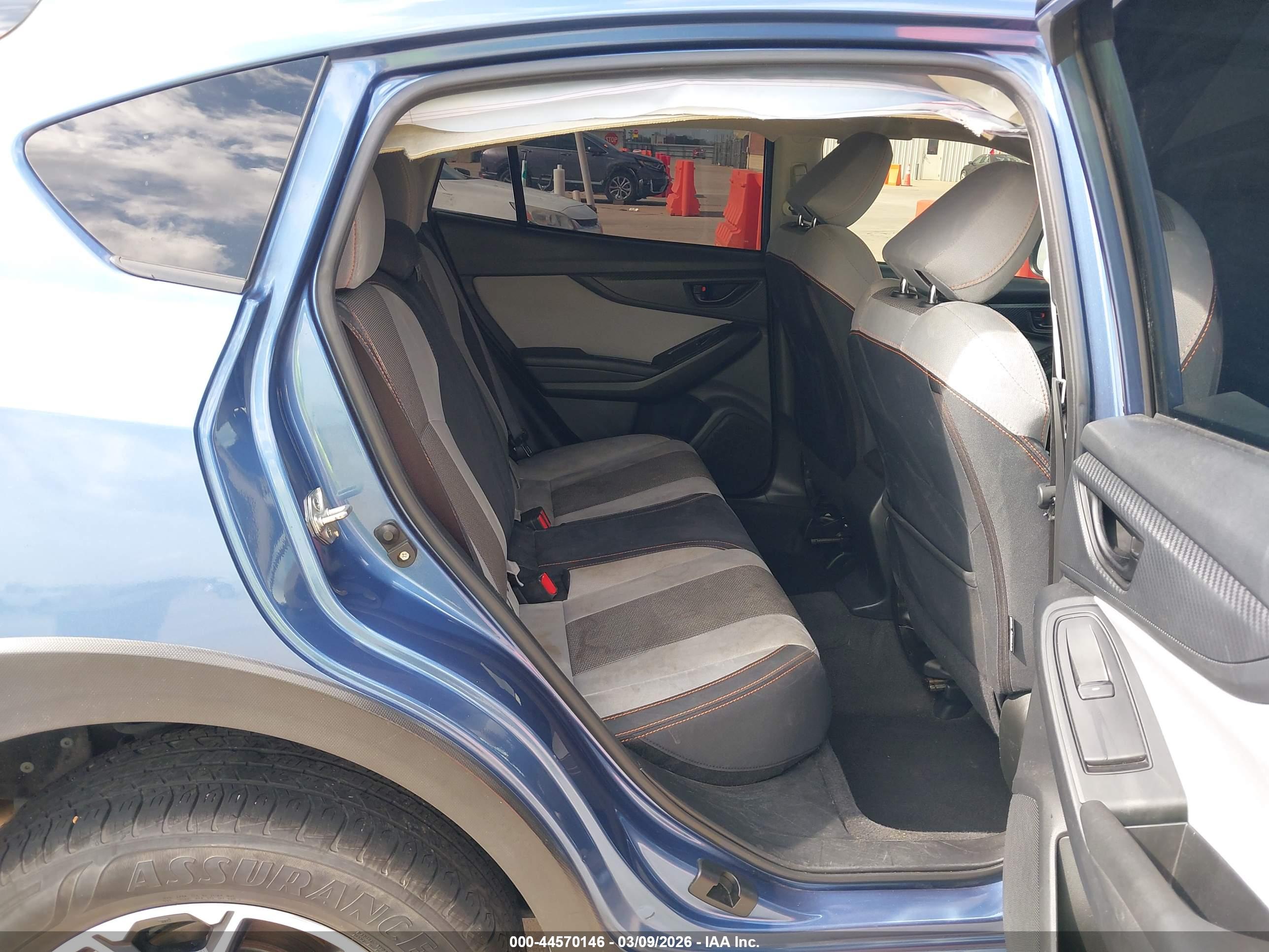 SUBARU CROSSTREK image 8