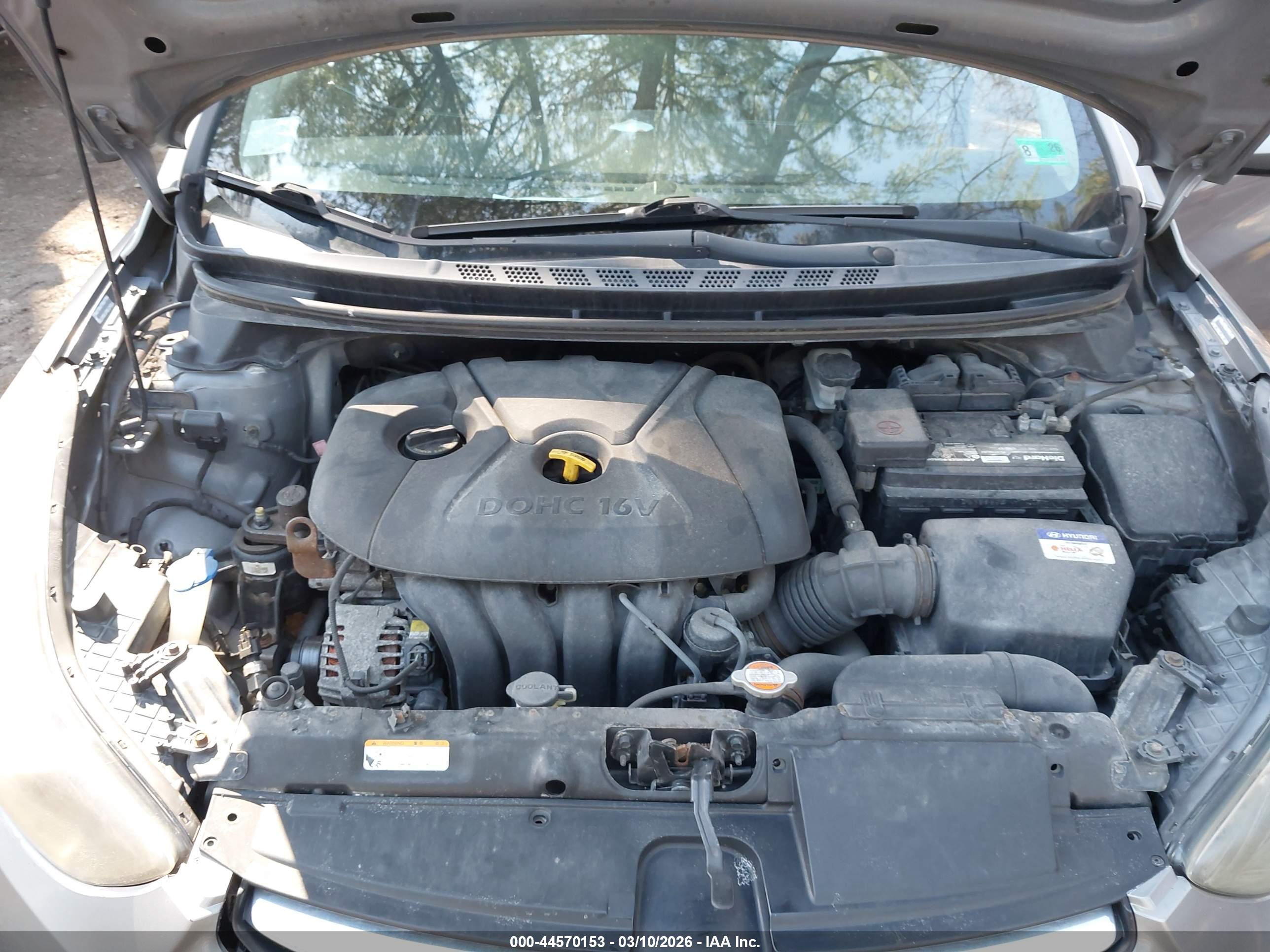 HYUNDAI ELANTRA image 10
