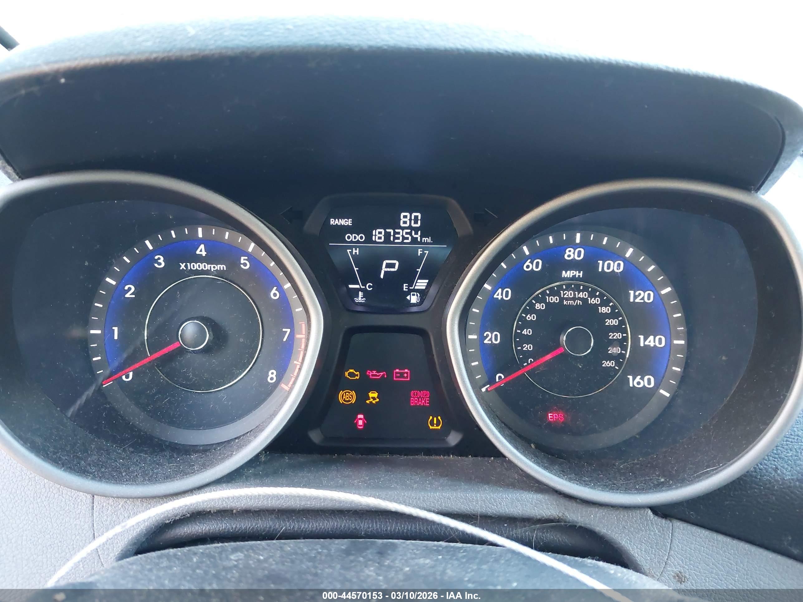 HYUNDAI ELANTRA image 7
