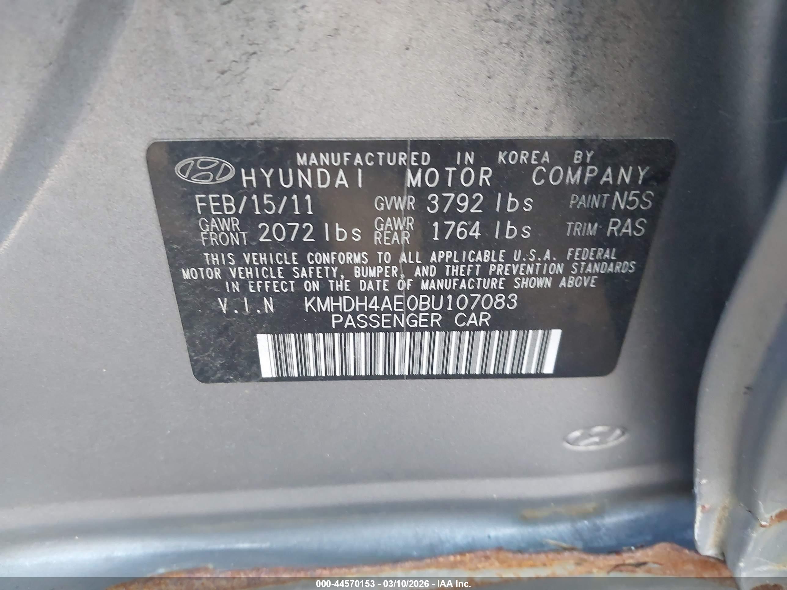 HYUNDAI ELANTRA image 9