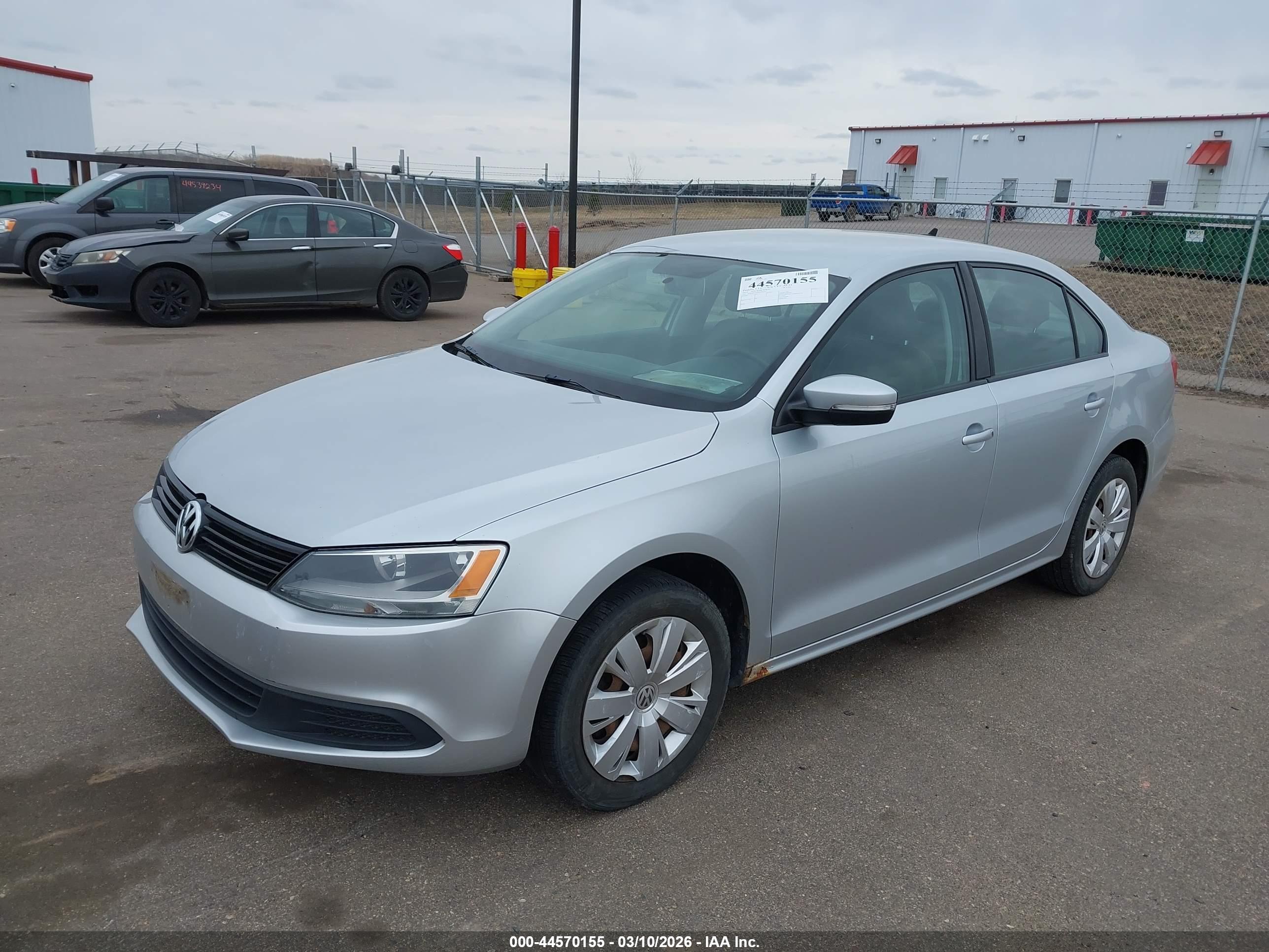 VOLKSWAGEN JETTA image 2