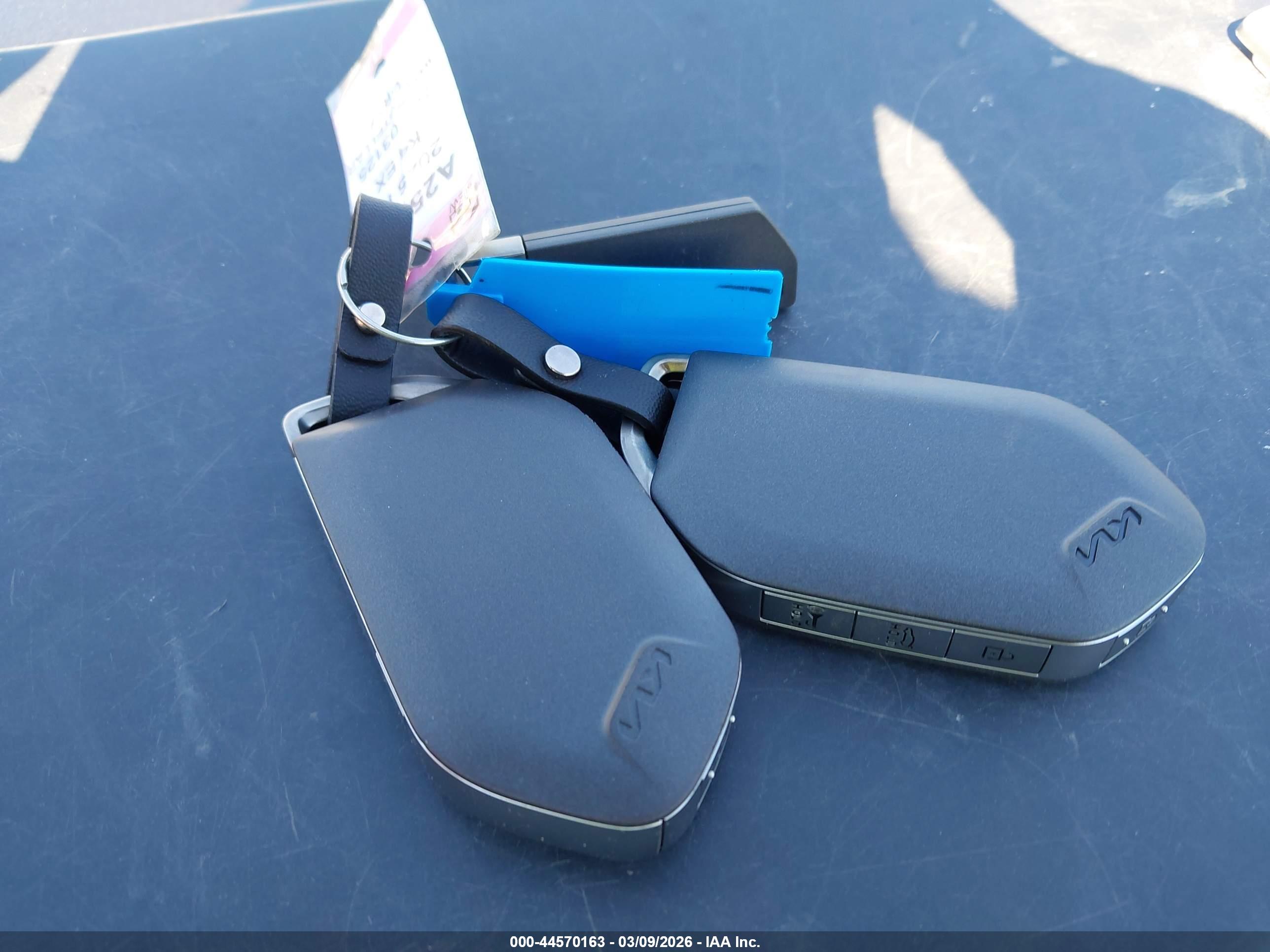 KIA K4 image 11