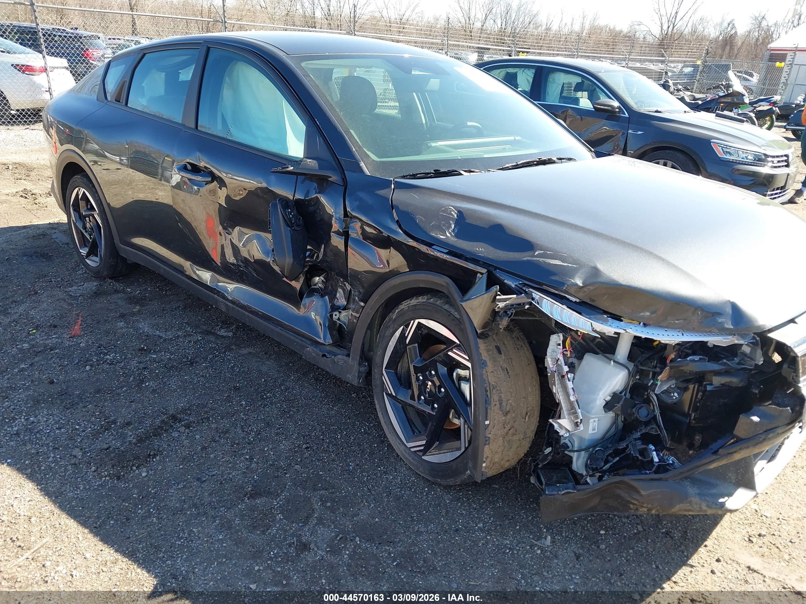 KIA K4 image 6