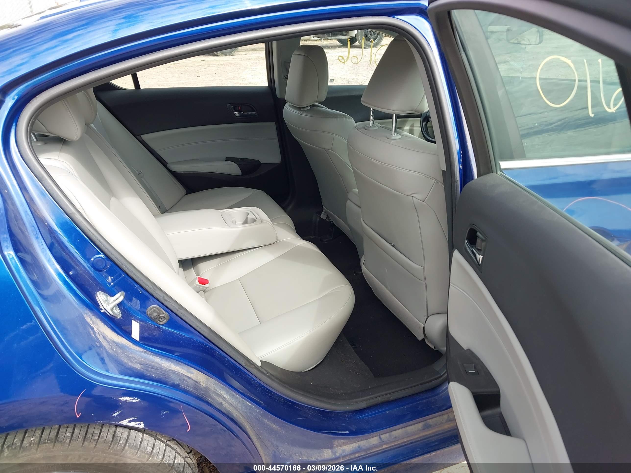 ACURA ILX image 8