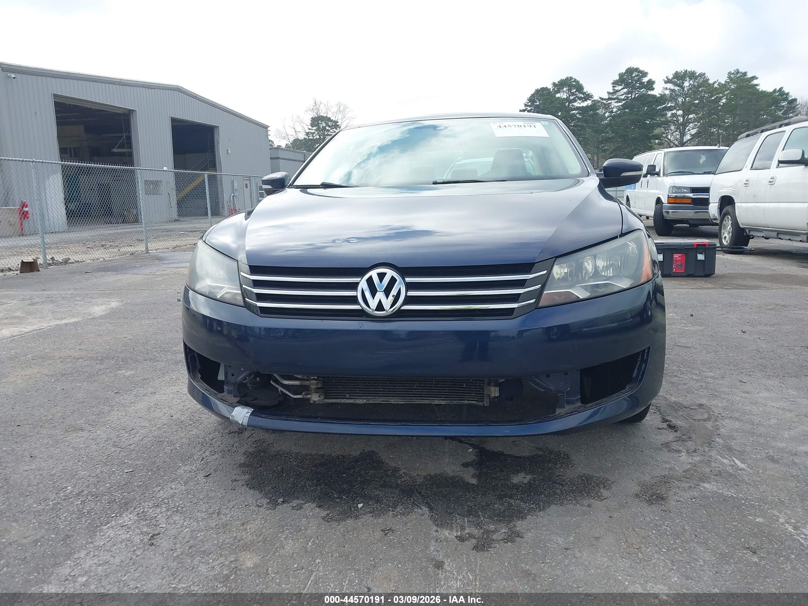 VOLKSWAGEN PASSAT image 6