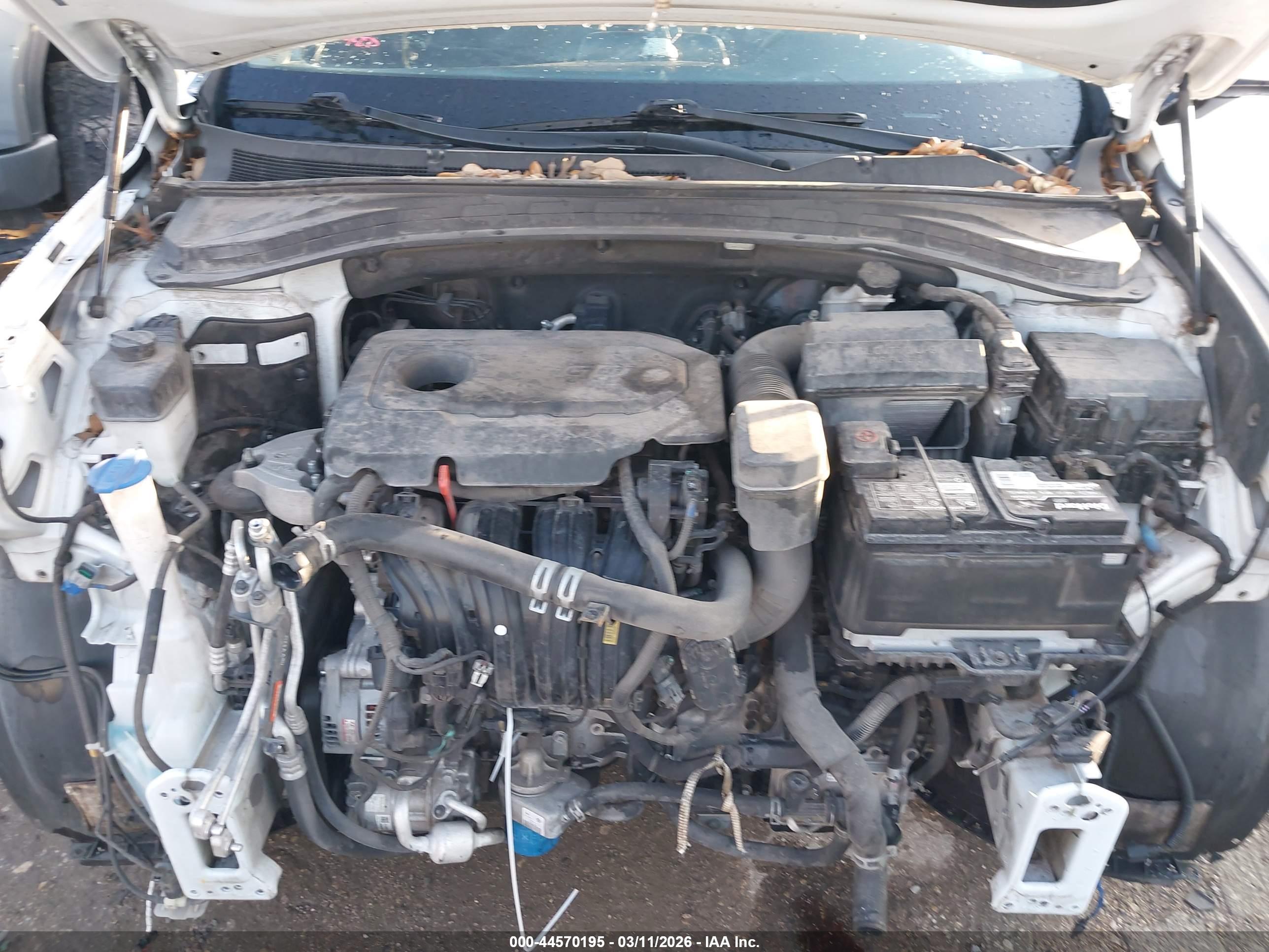 HYUNDAI SANTA image 10