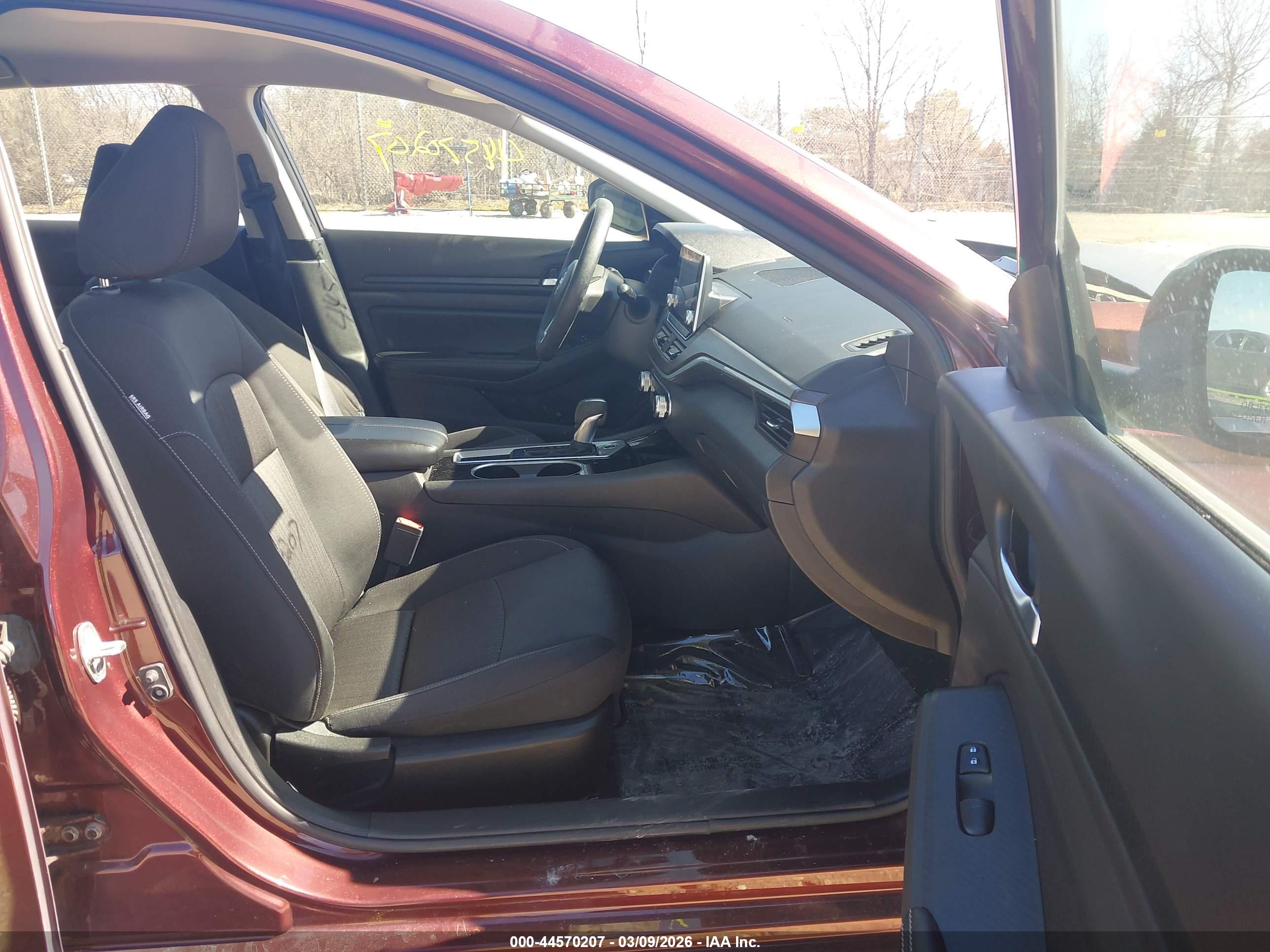 NISSAN ALTIMA image 5