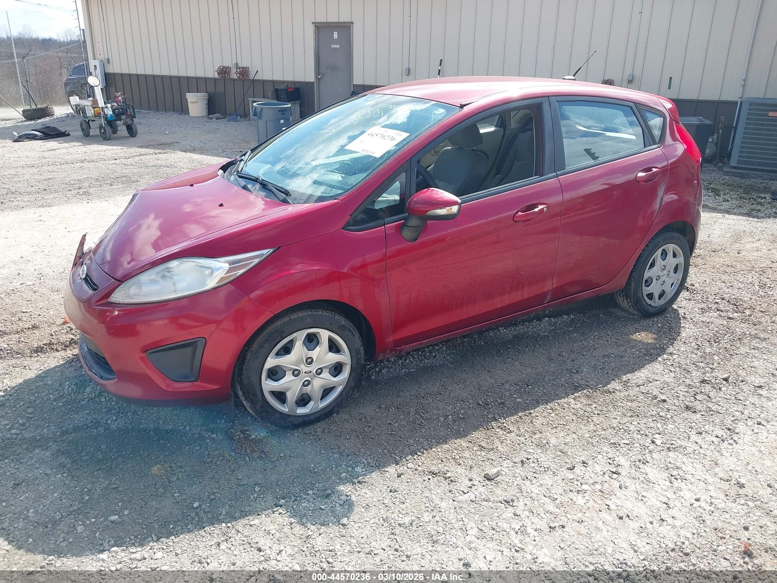 FORD FIESTA image 2