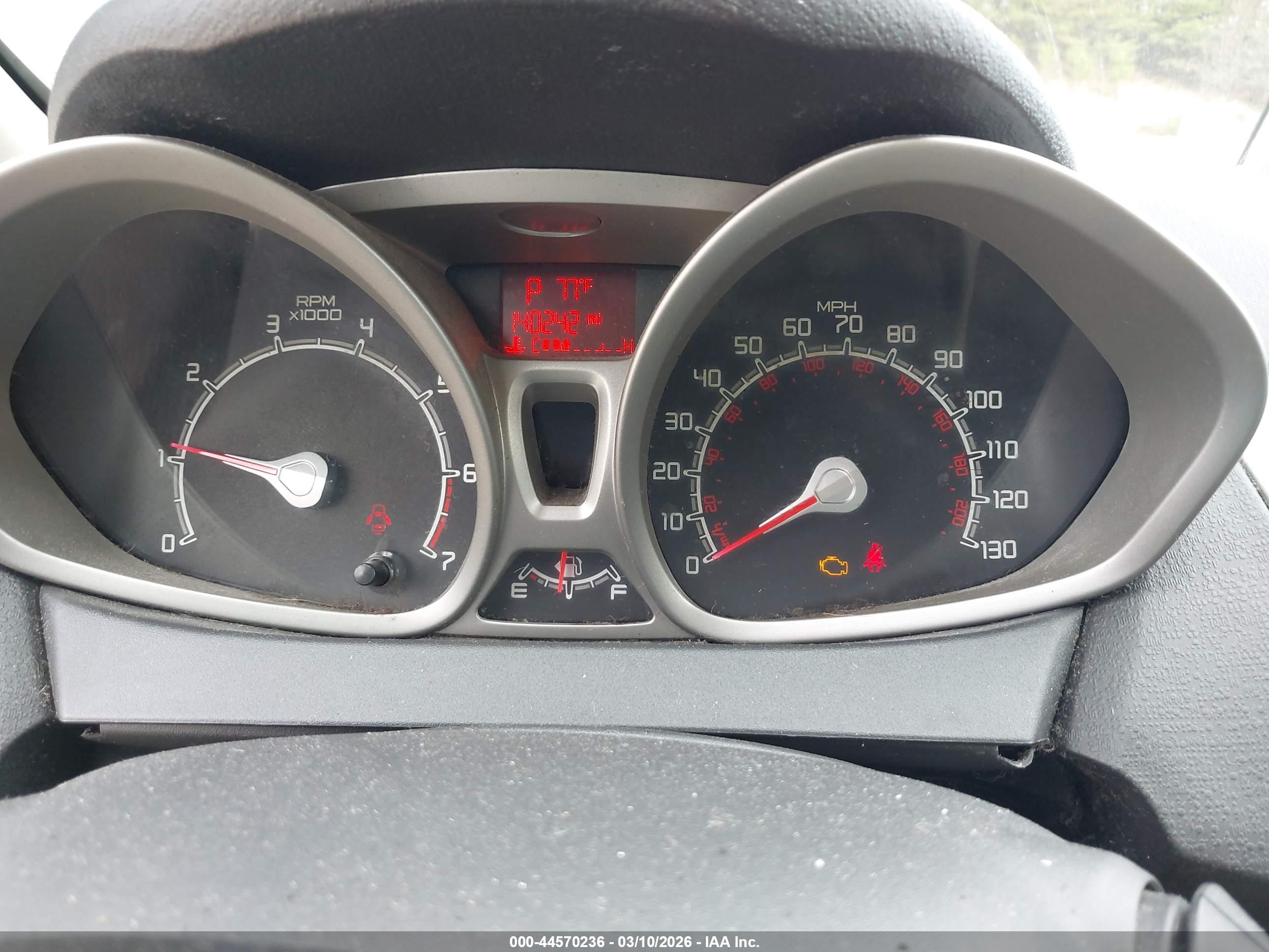 FORD FIESTA image 7