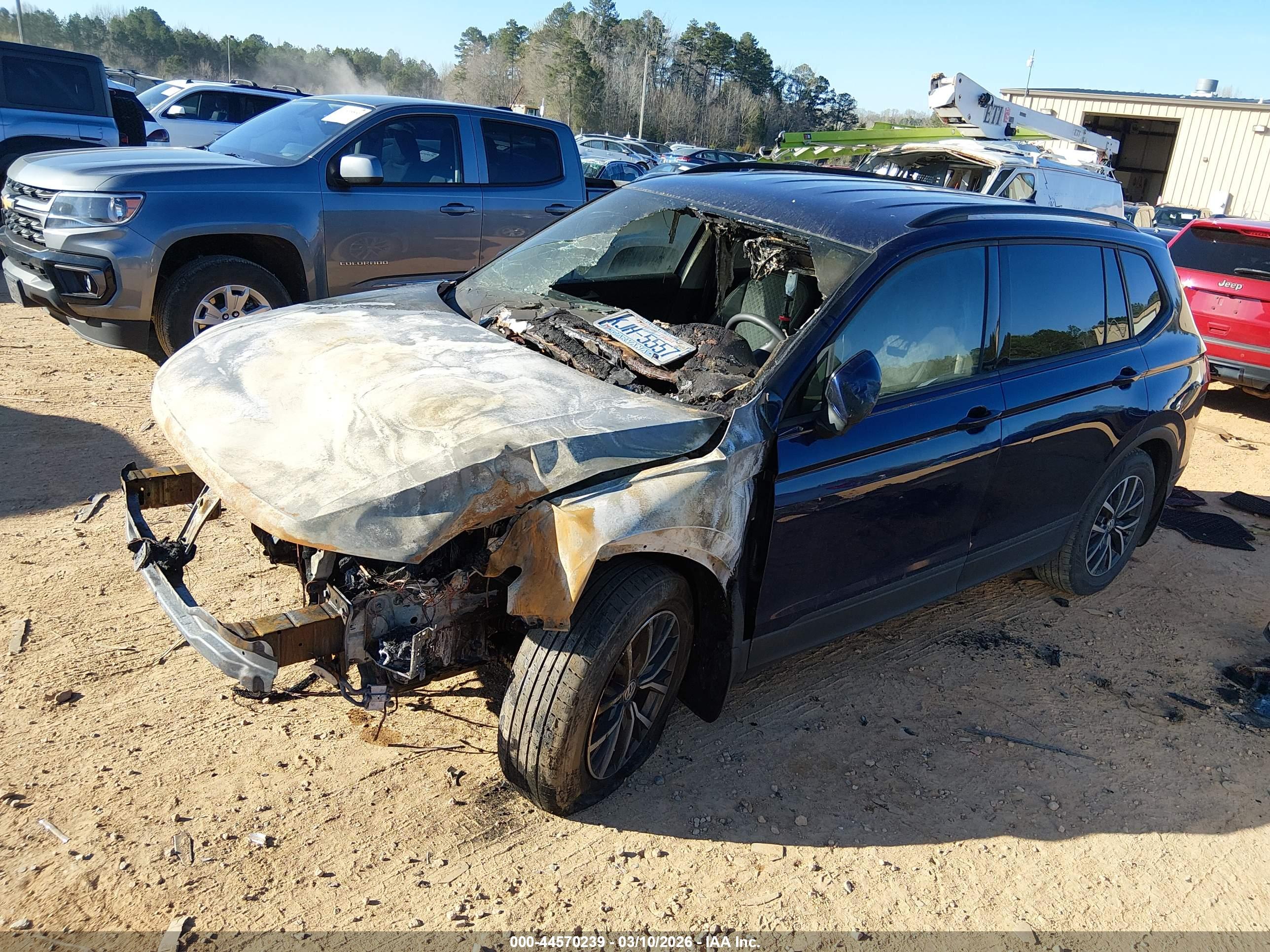VOLKSWAGEN TIGUAN image 2