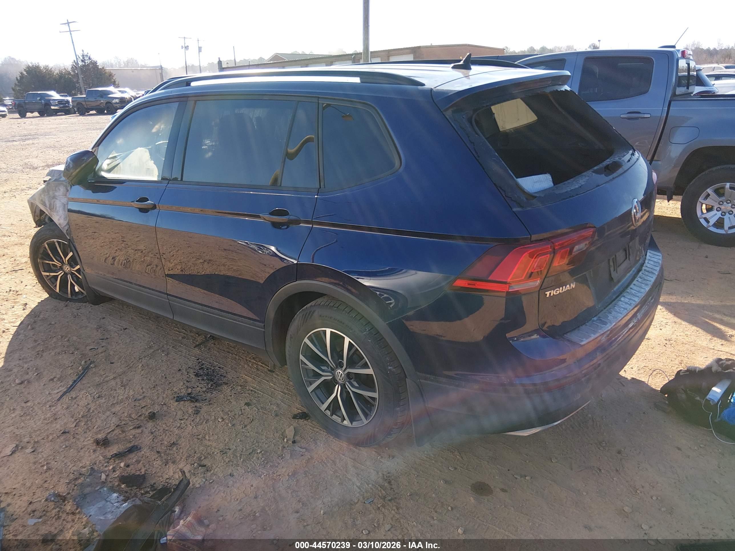 VOLKSWAGEN TIGUAN image 3