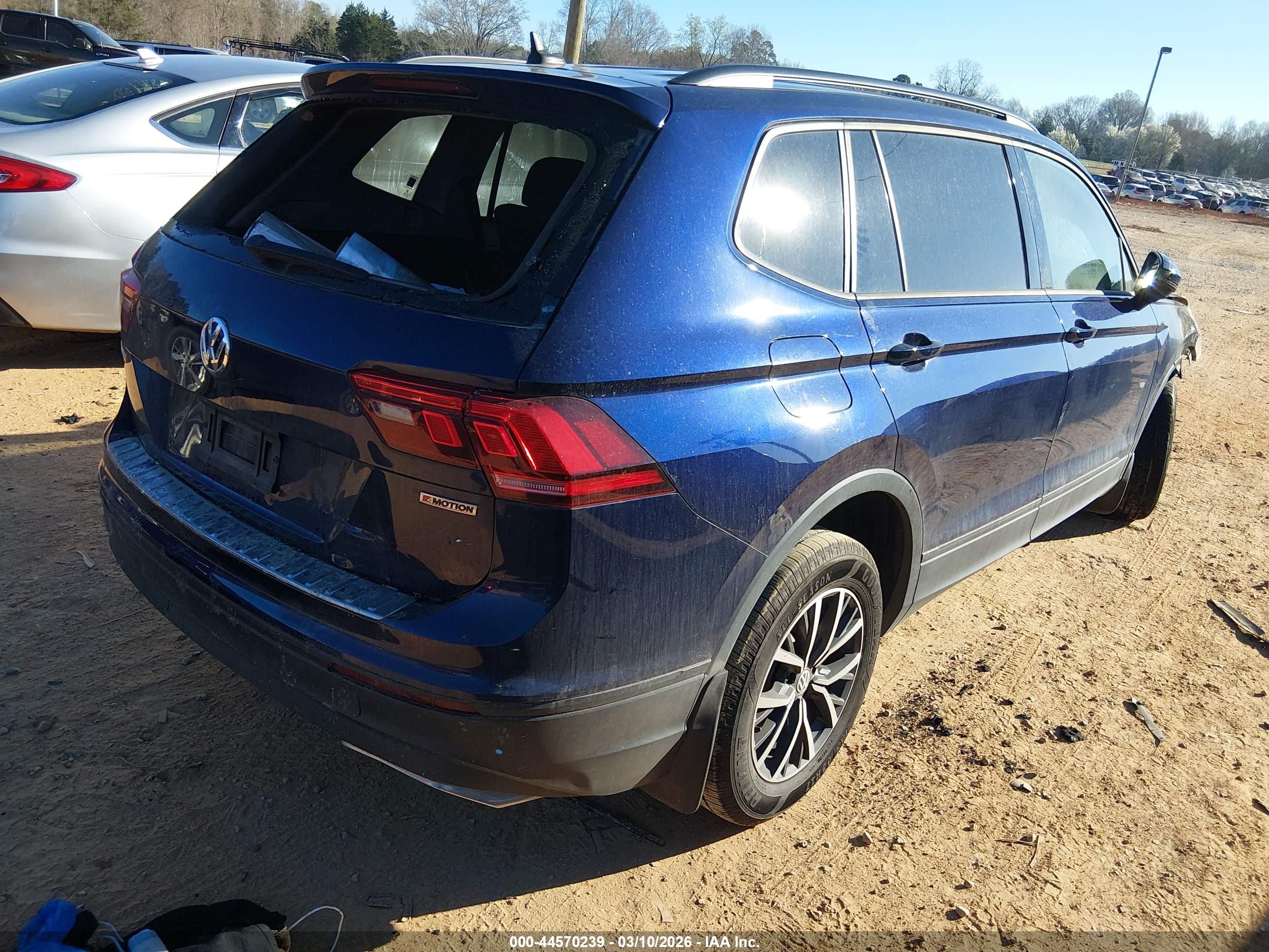 VOLKSWAGEN TIGUAN image 4