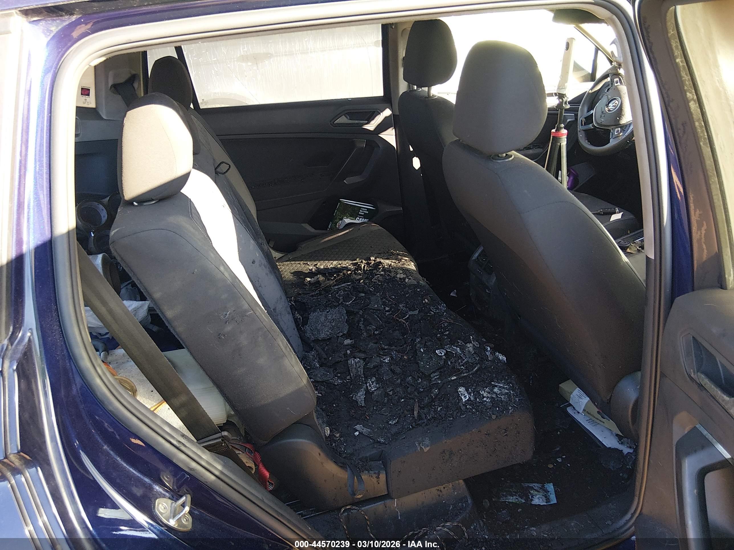 VOLKSWAGEN TIGUAN image 8