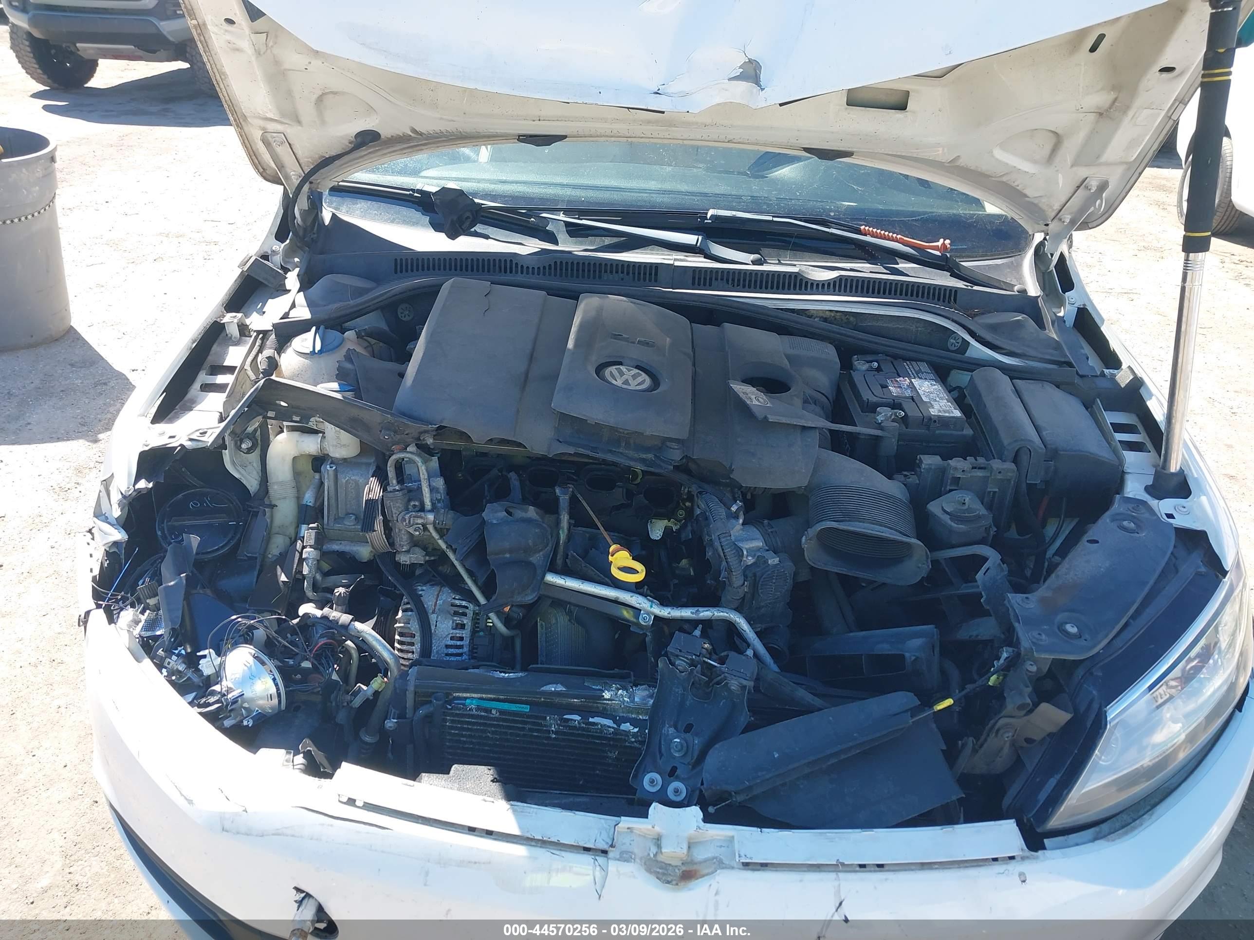 VOLKSWAGEN JETTA image 10