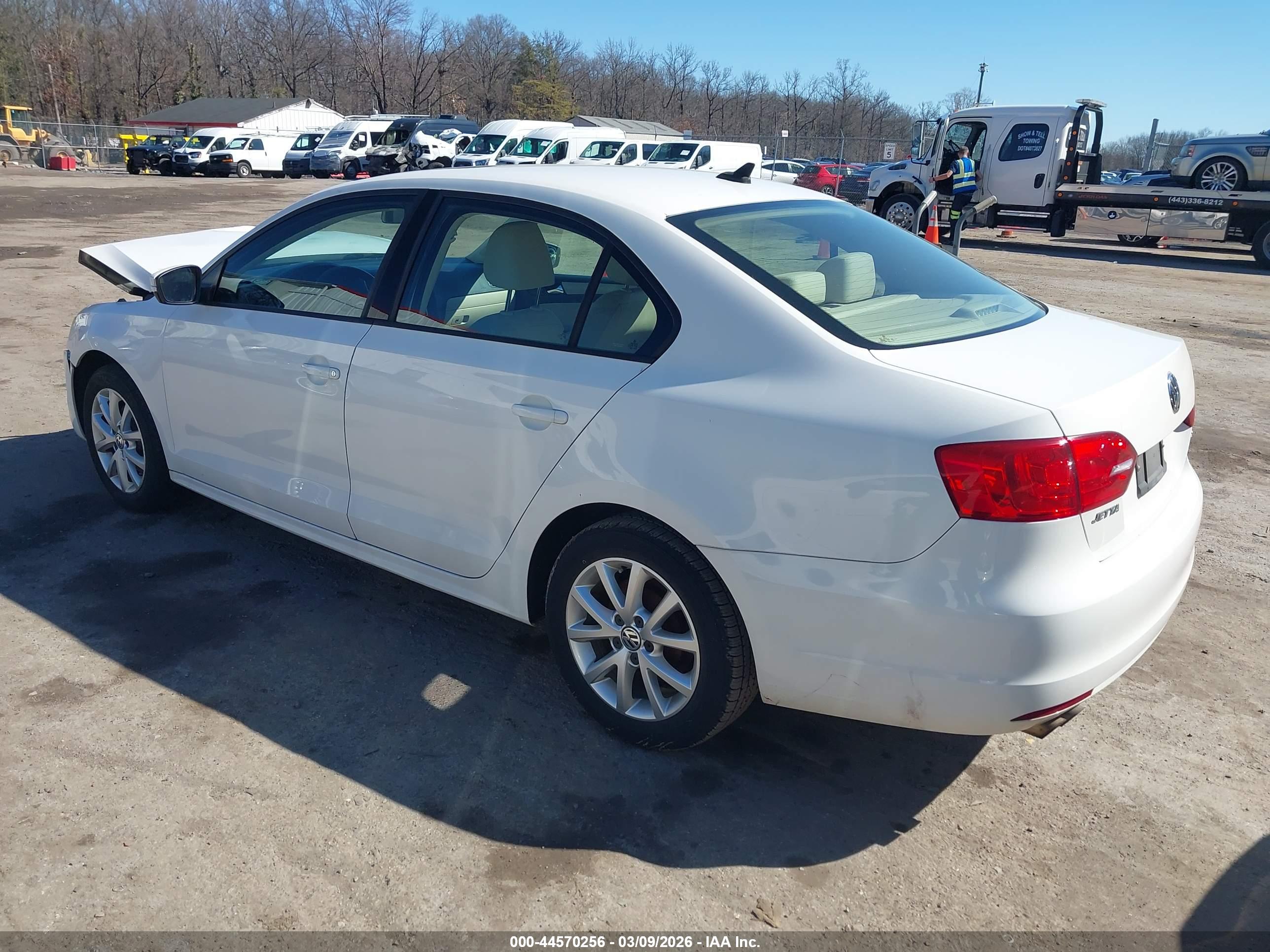 VOLKSWAGEN JETTA image 3