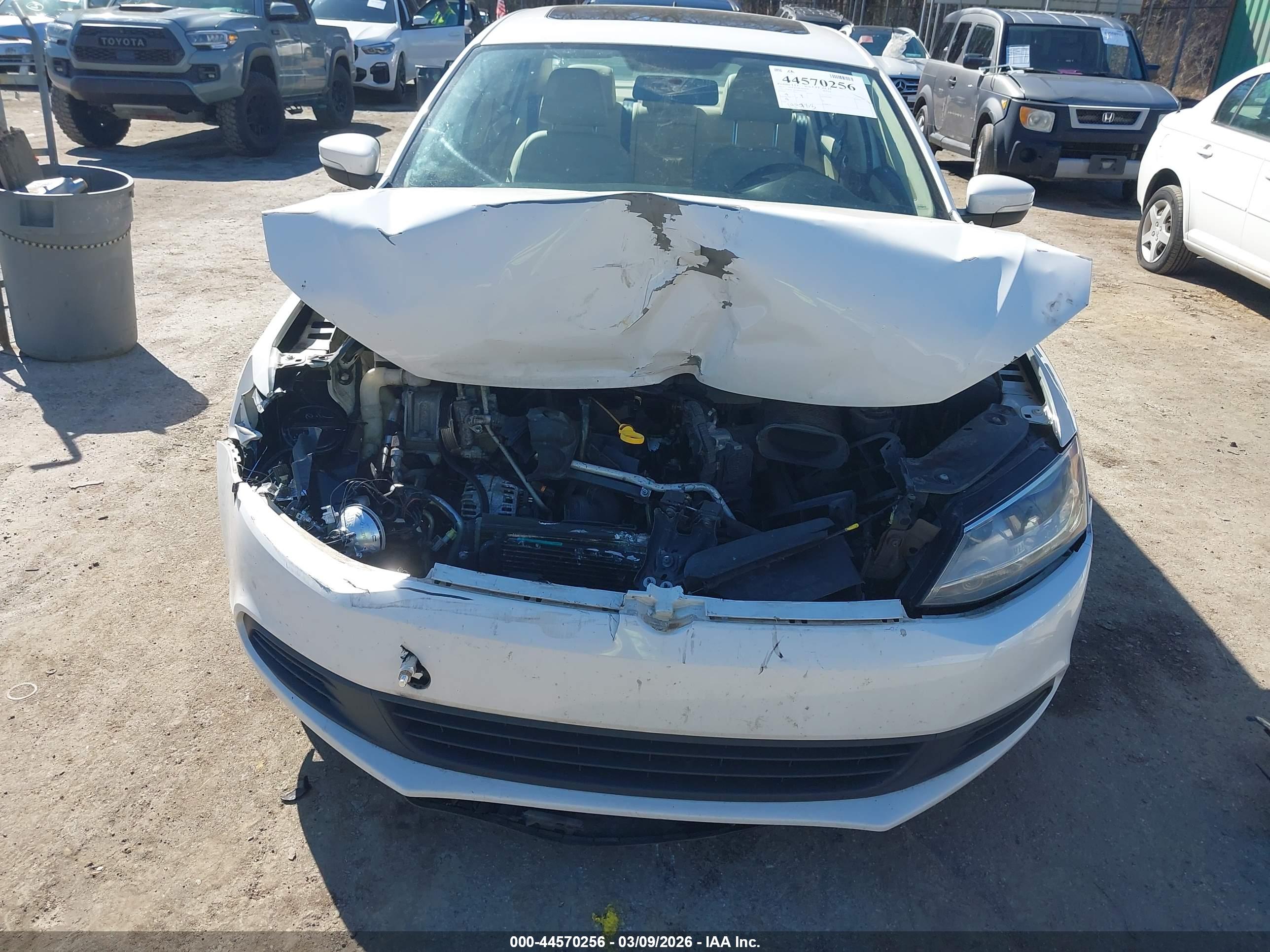 VOLKSWAGEN JETTA image 6