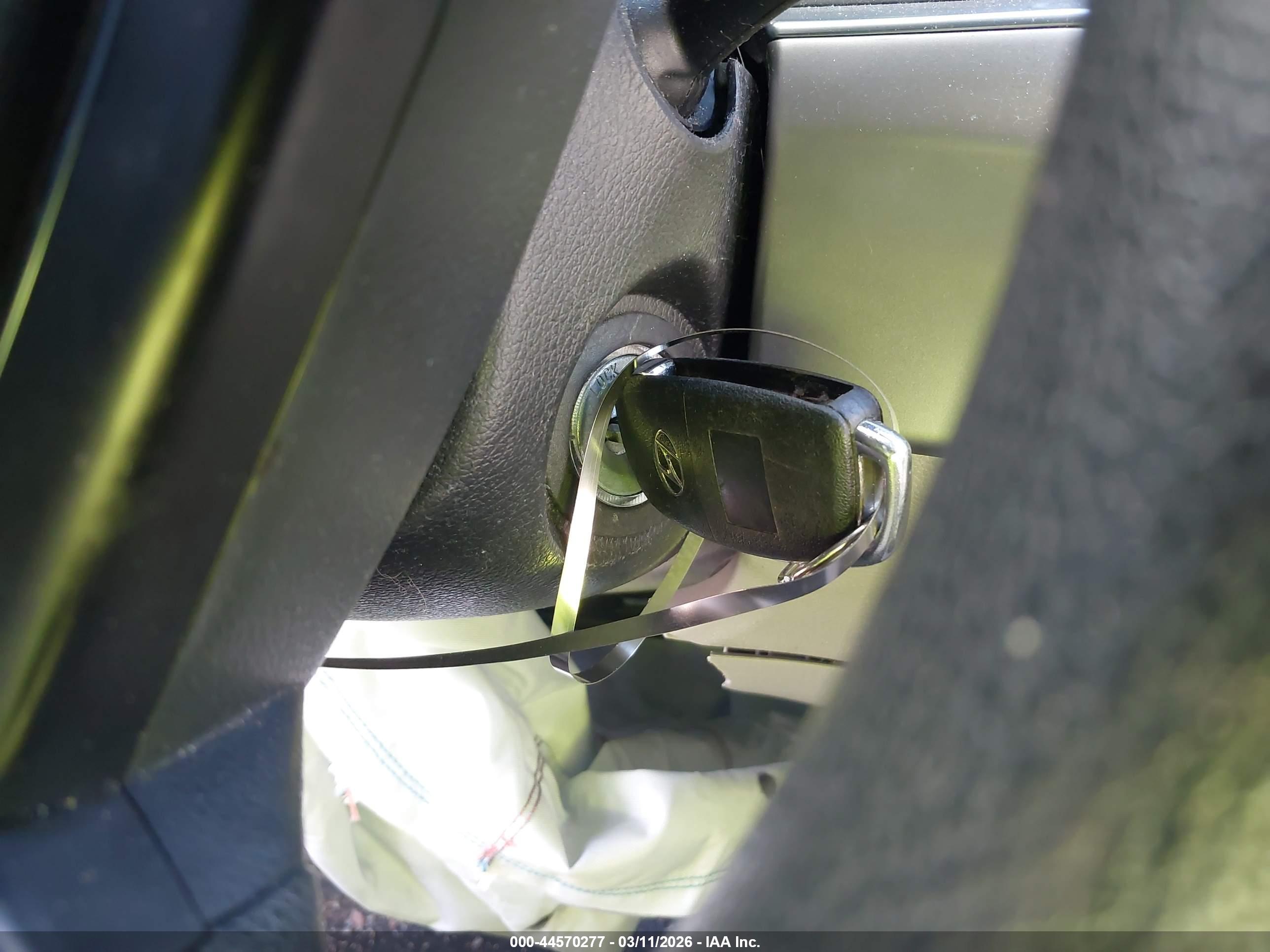 HYUNDAI SONATA image 11