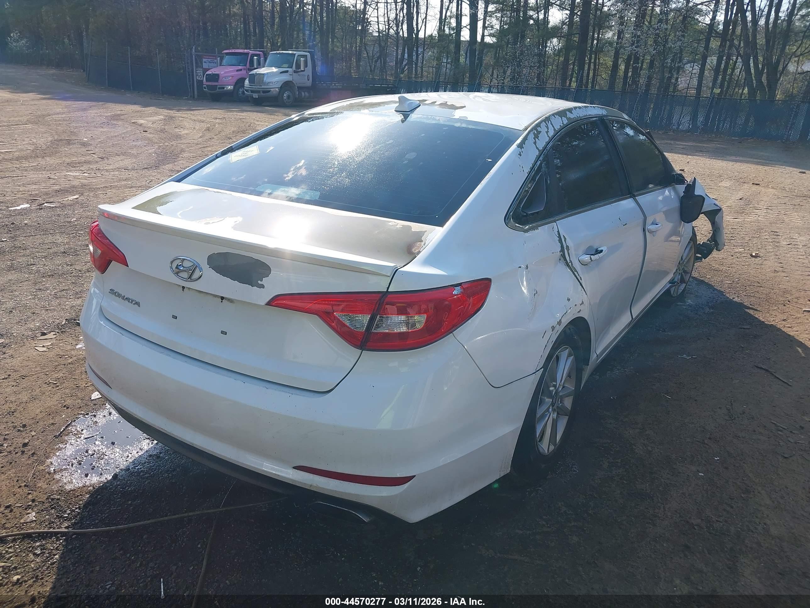 HYUNDAI SONATA image 4