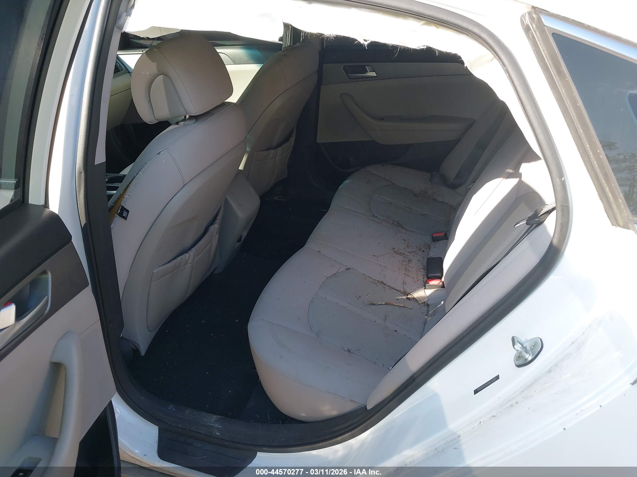 HYUNDAI SONATA image 8