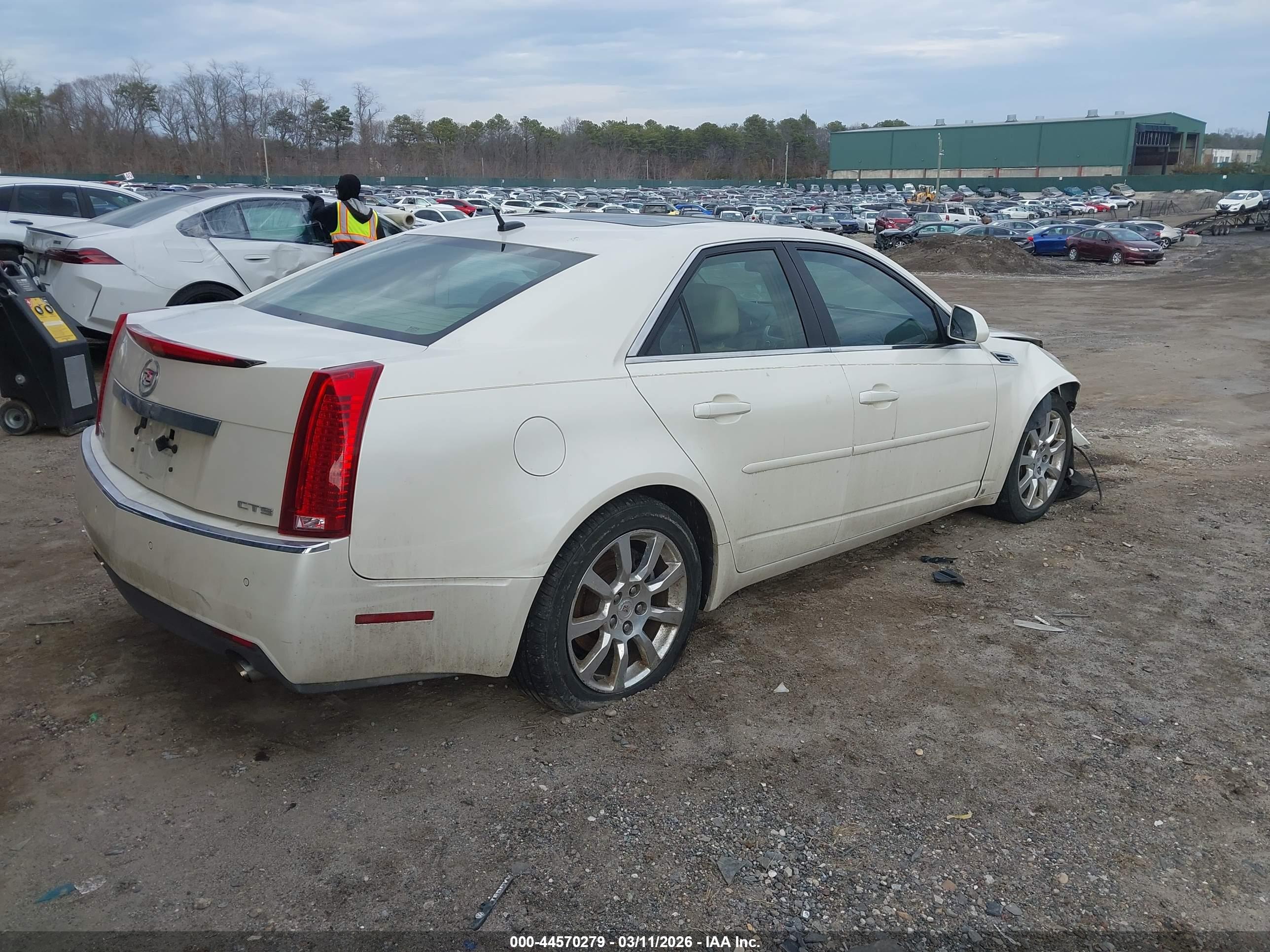 CADILLAC CTS image 4