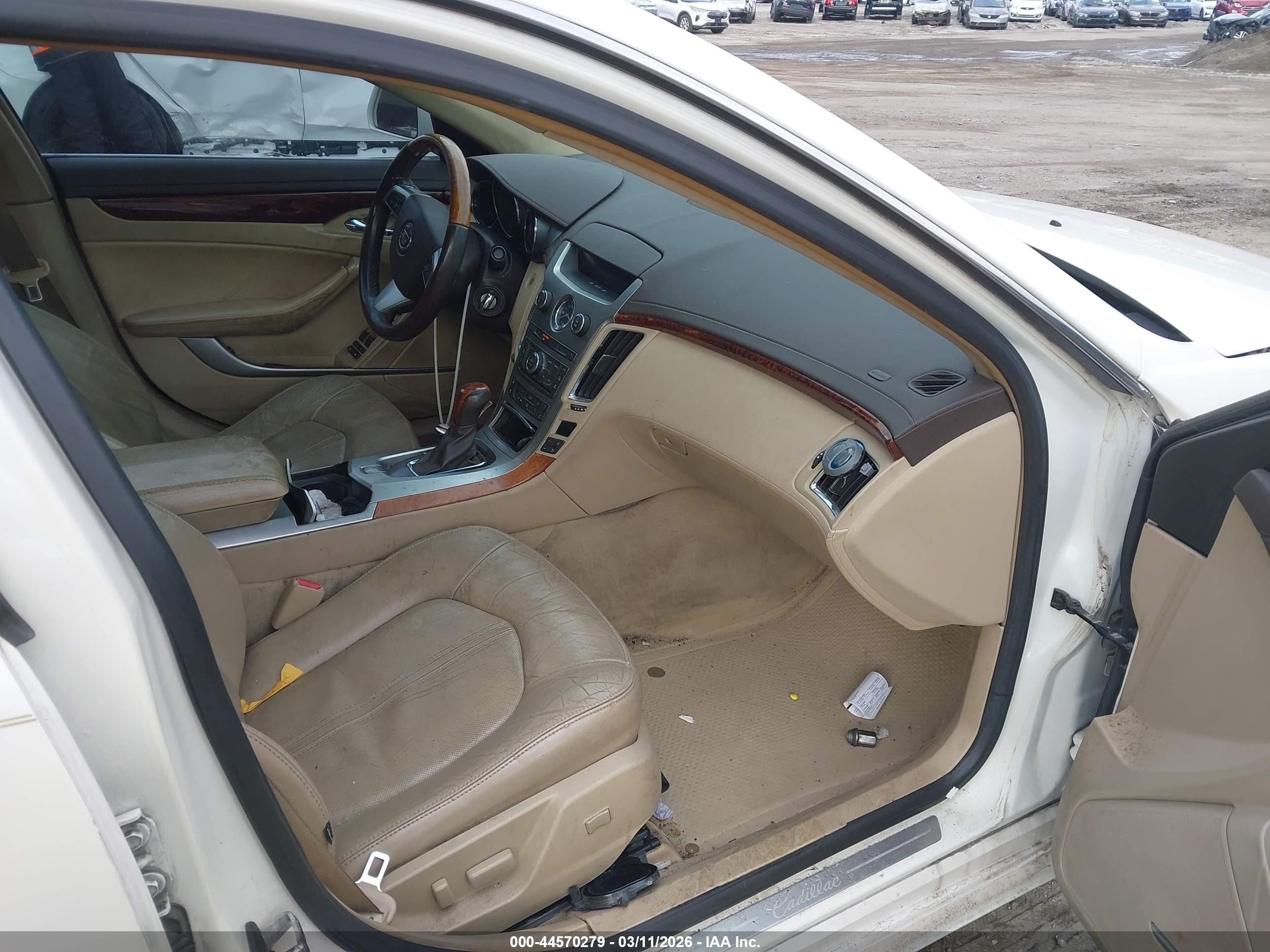 CADILLAC CTS image 5